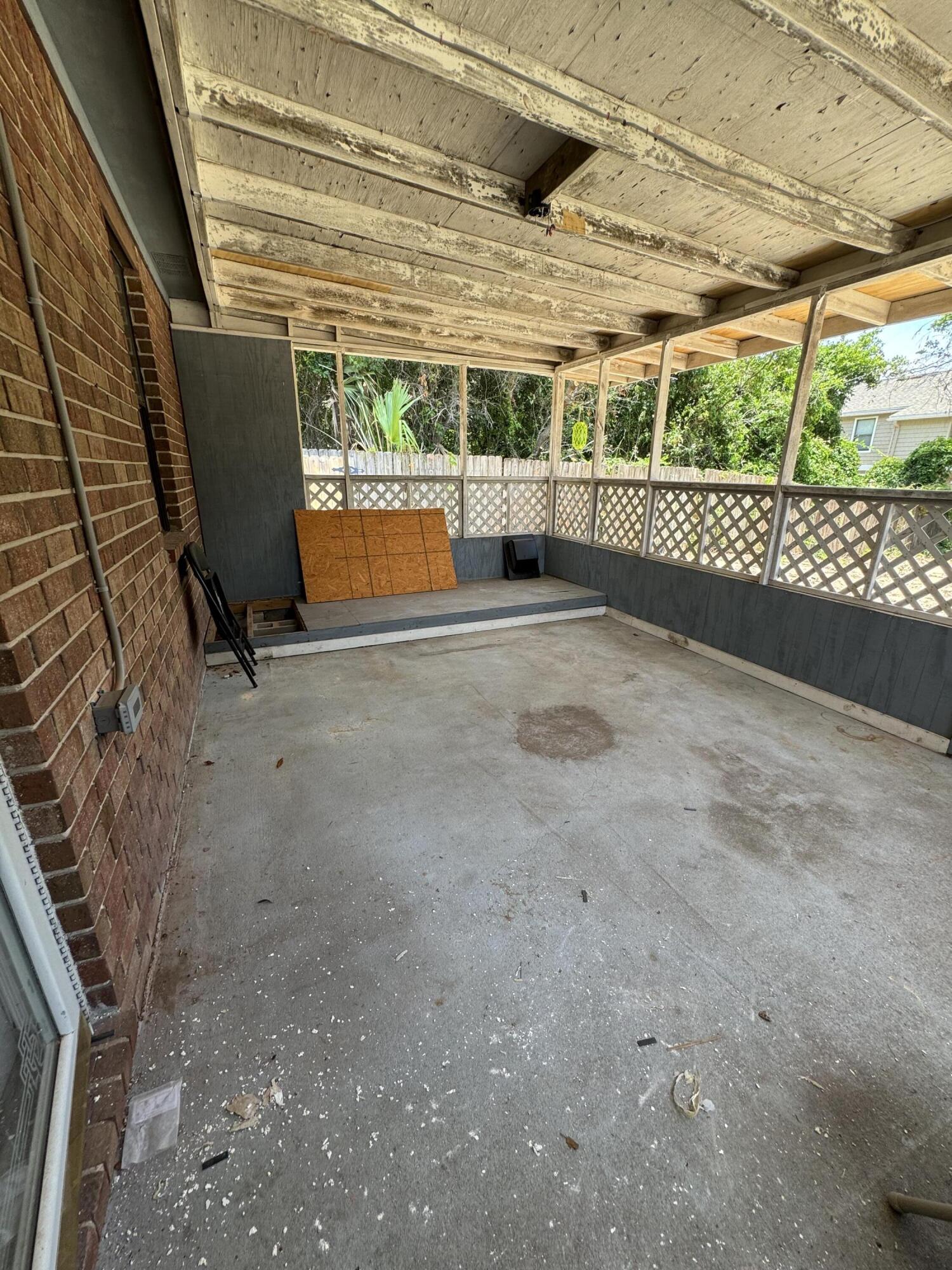 SANTA ROSA SHORES 4TH ADDN - Residential