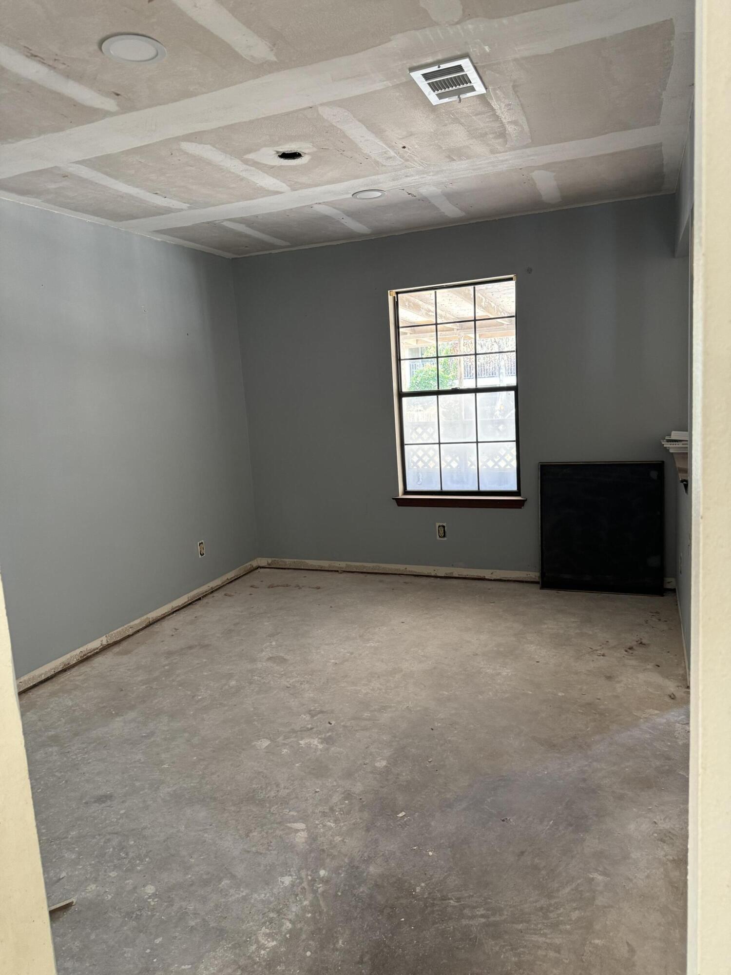 SANTA ROSA SHORES 4TH ADDN - Residential