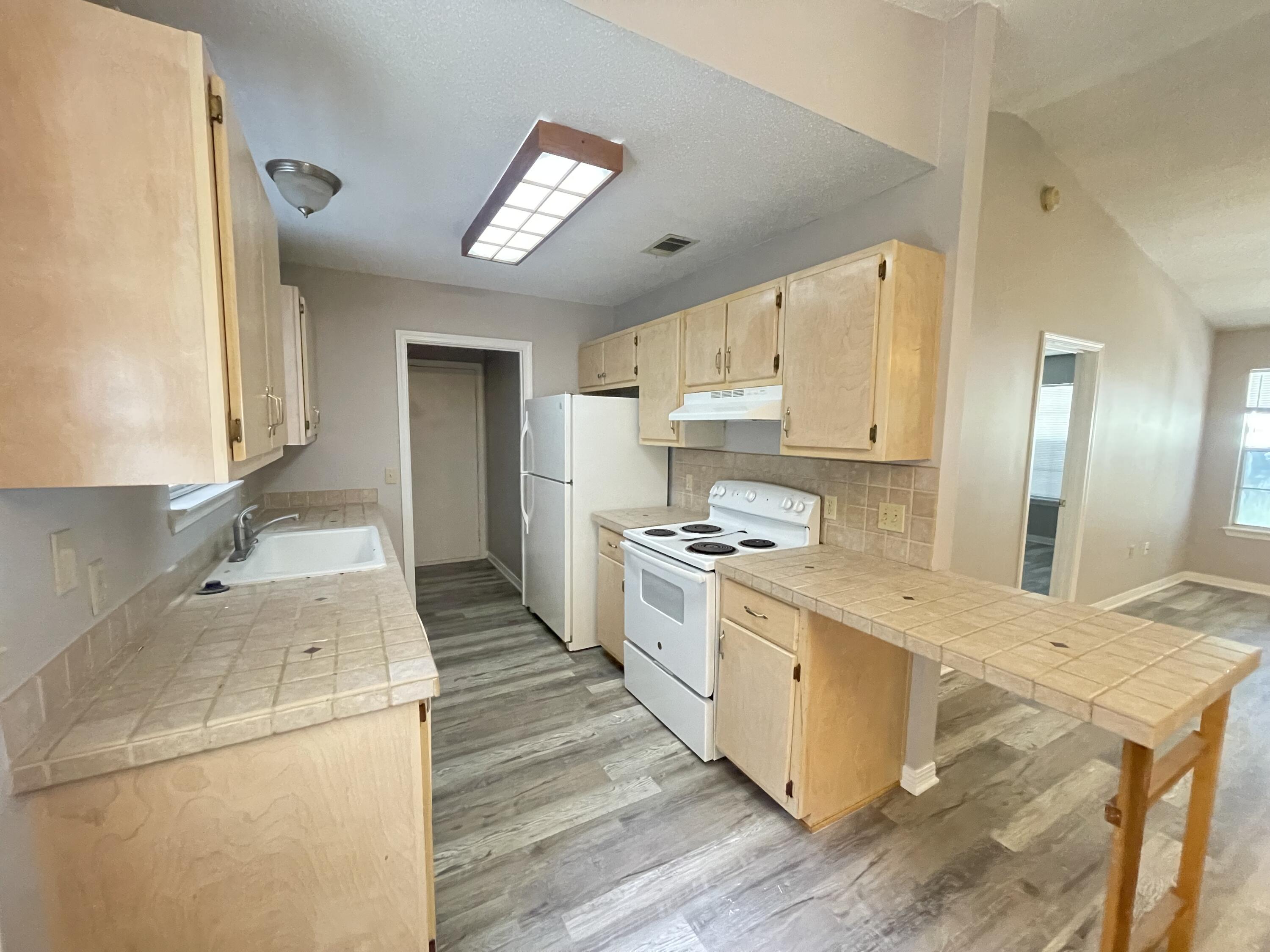 APLIN HEIGHTS S/D PH 2 - Residential Lease