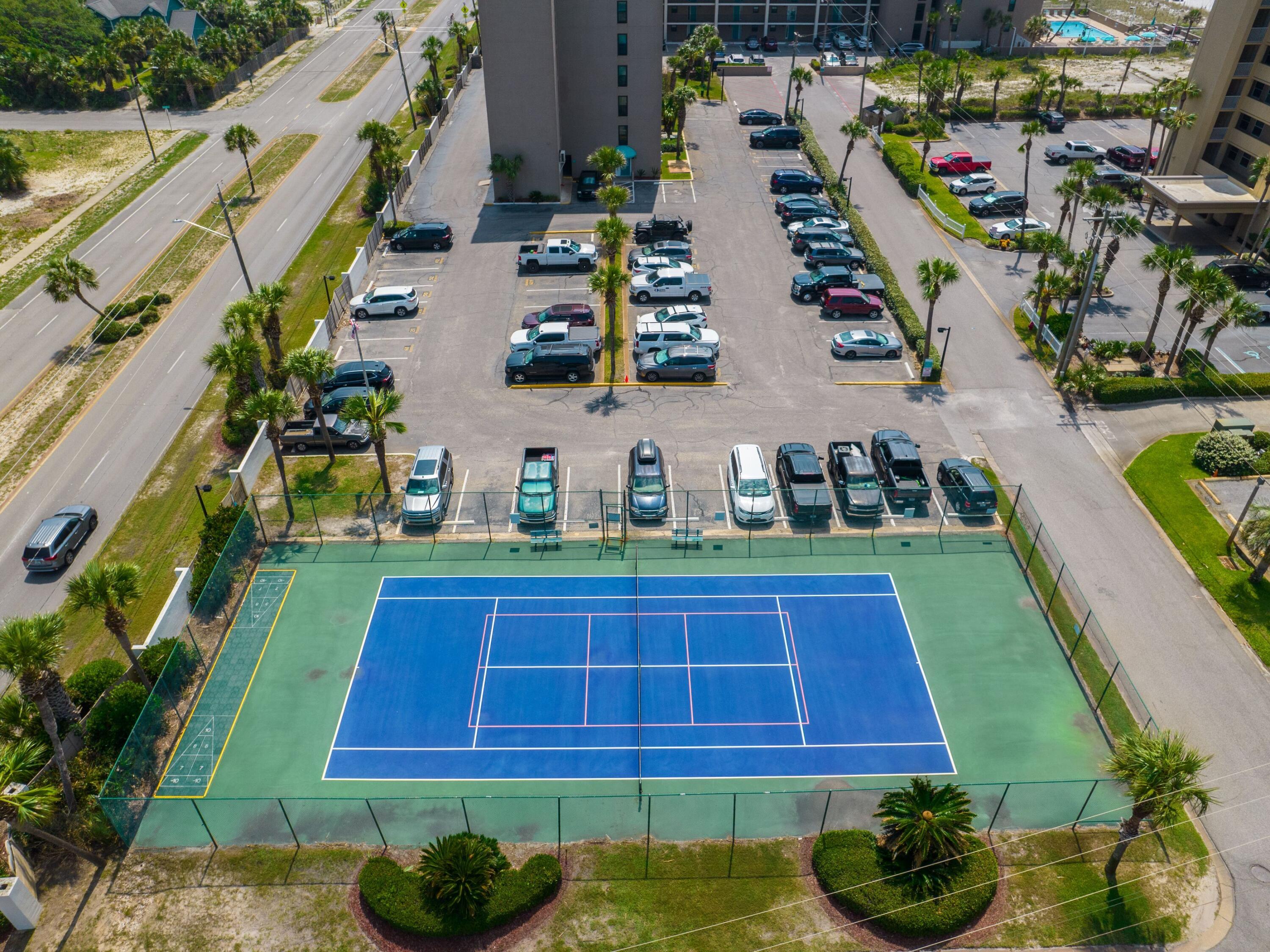 EMERALD ISLE - Residential