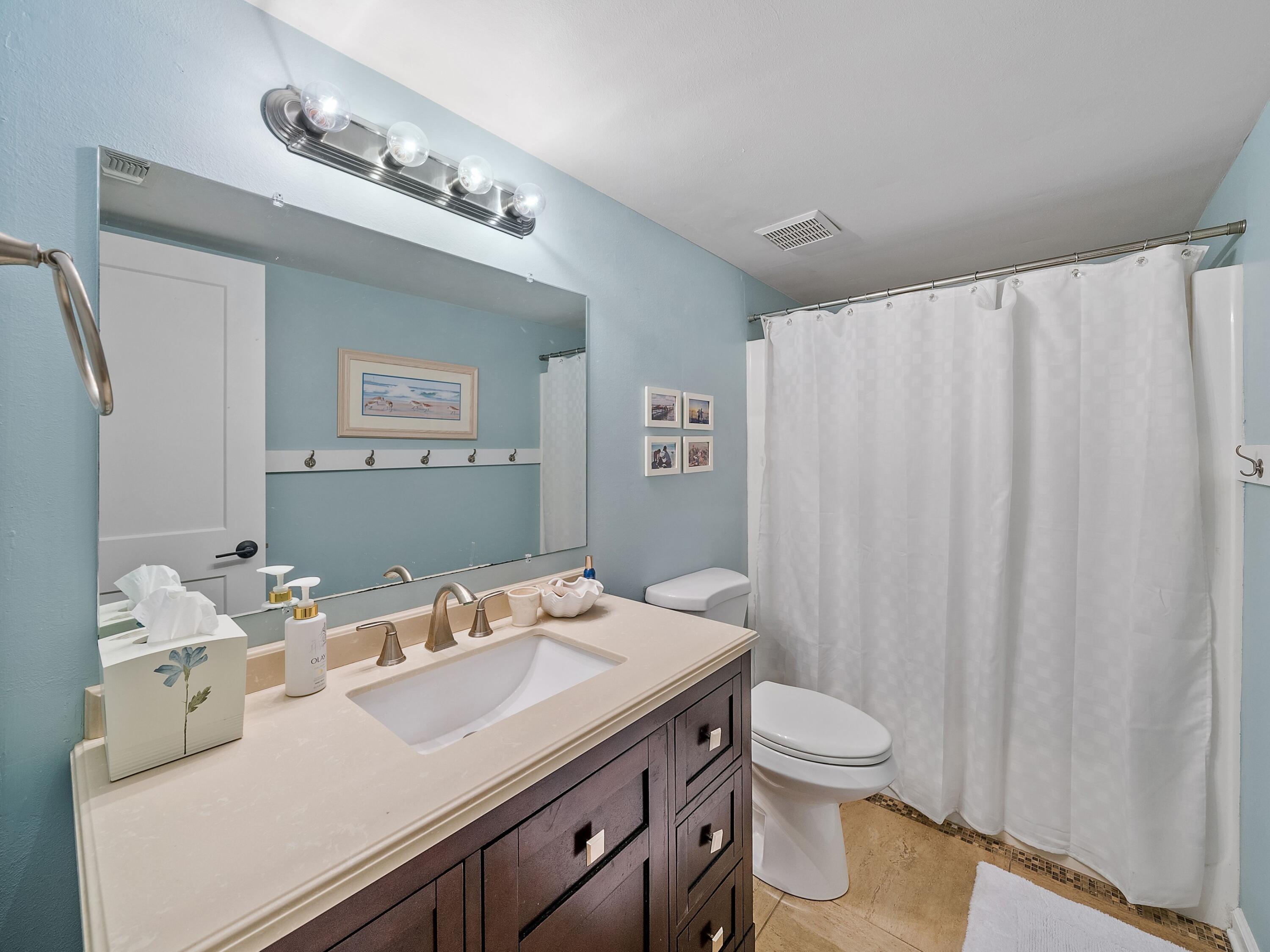 EMERALD ISLE - Residential