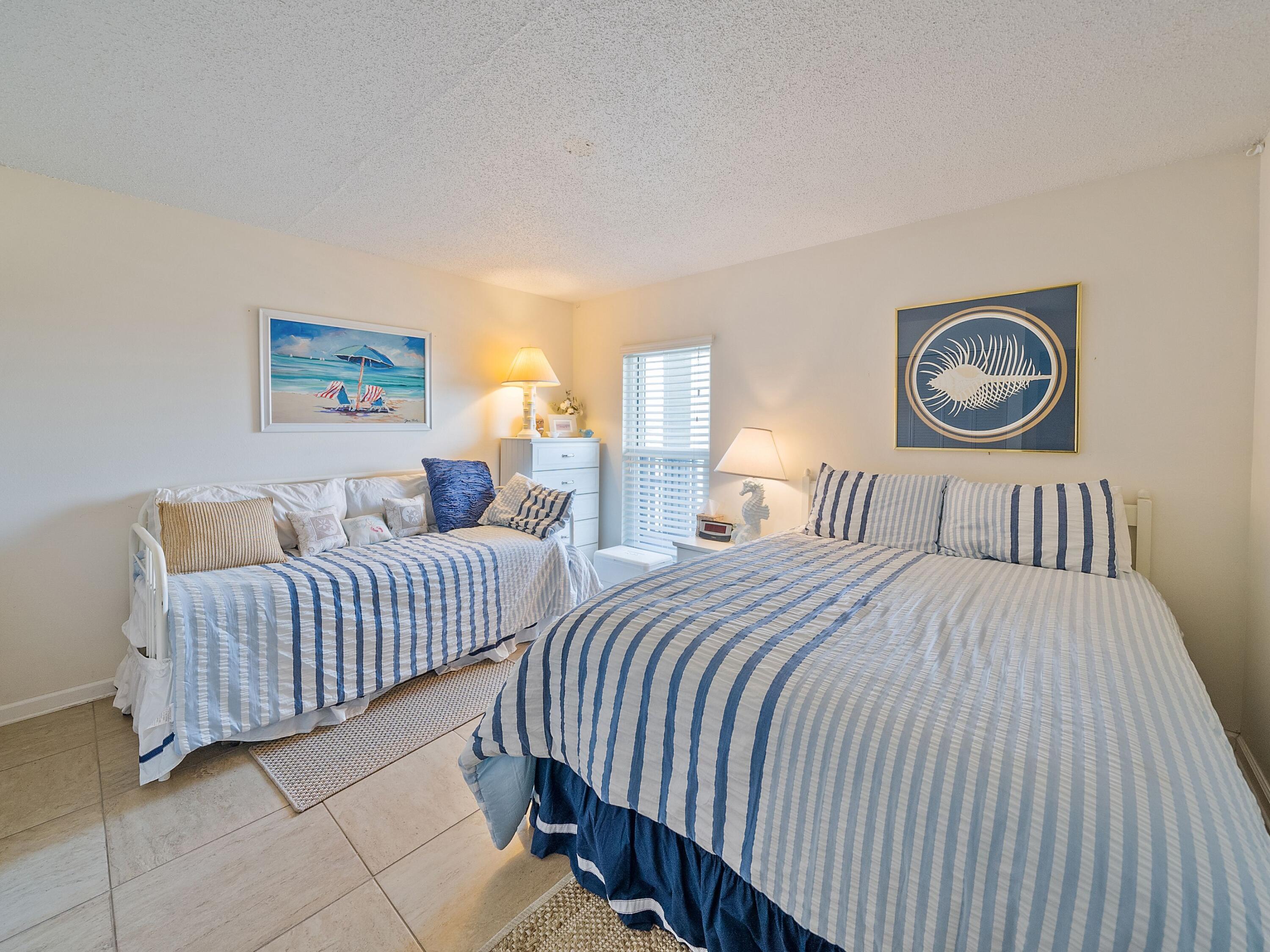 EMERALD ISLE - Residential