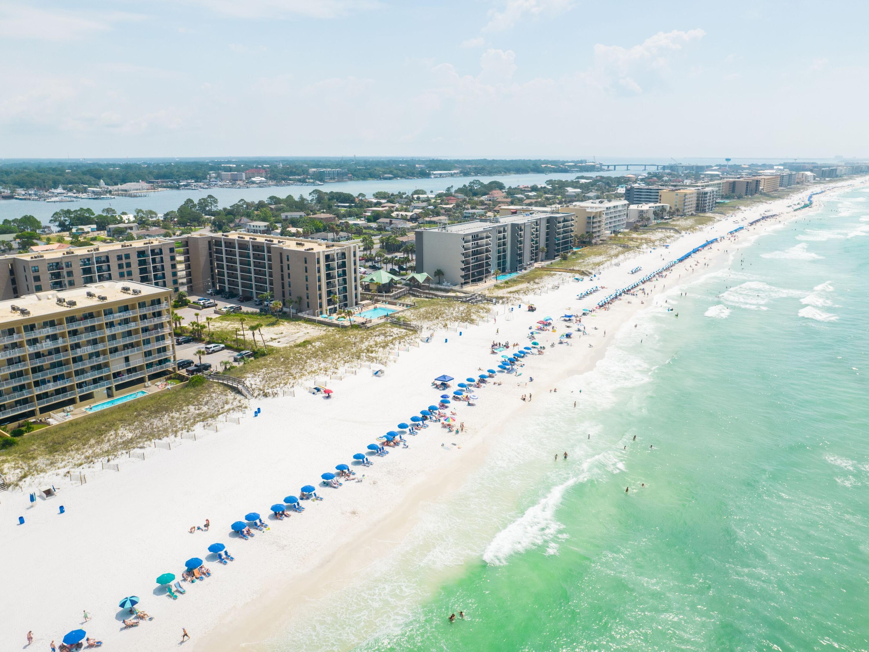 EMERALD ISLE - Residential