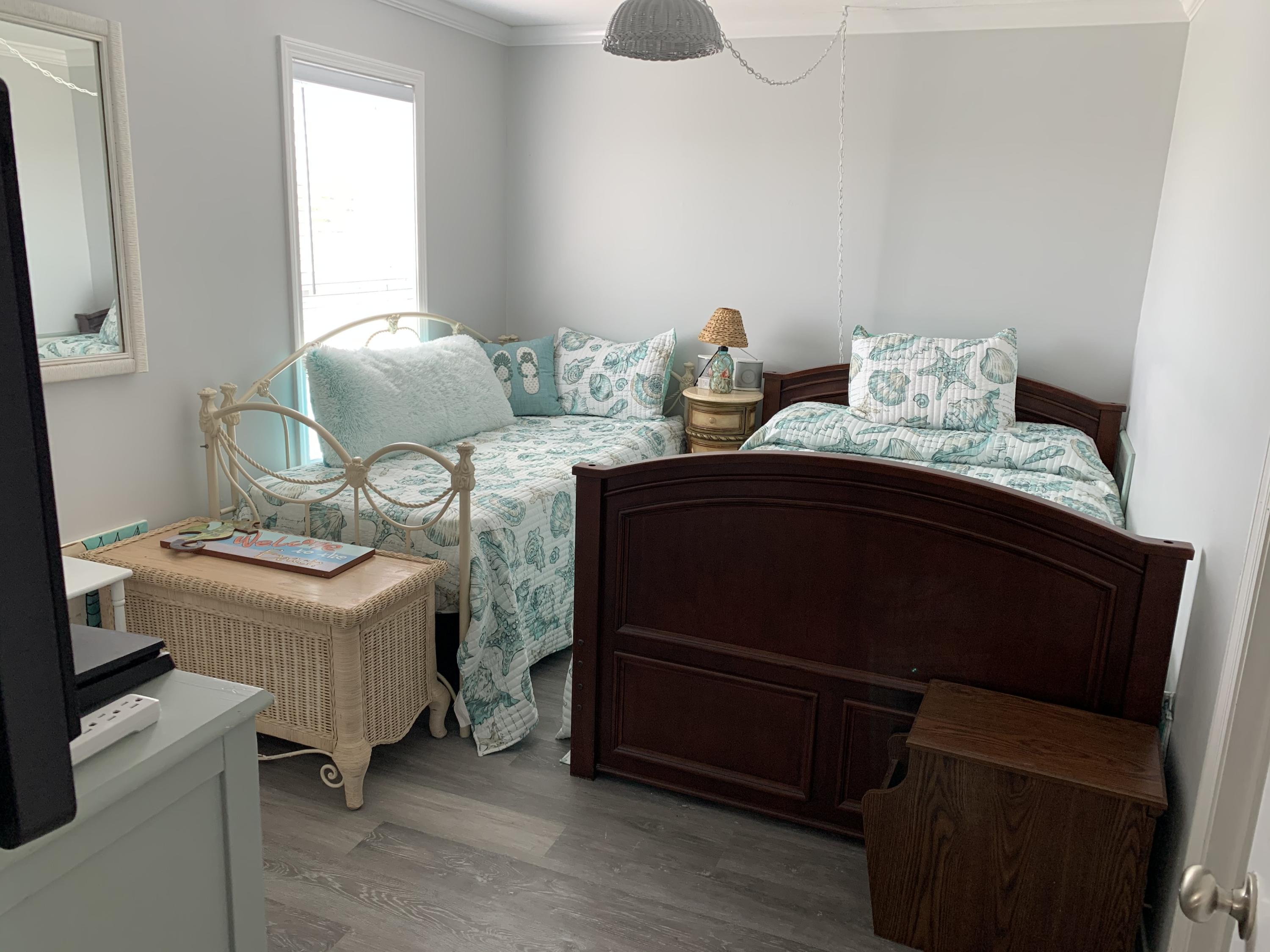 HERMITAGE CONDOMINIUM - Residential