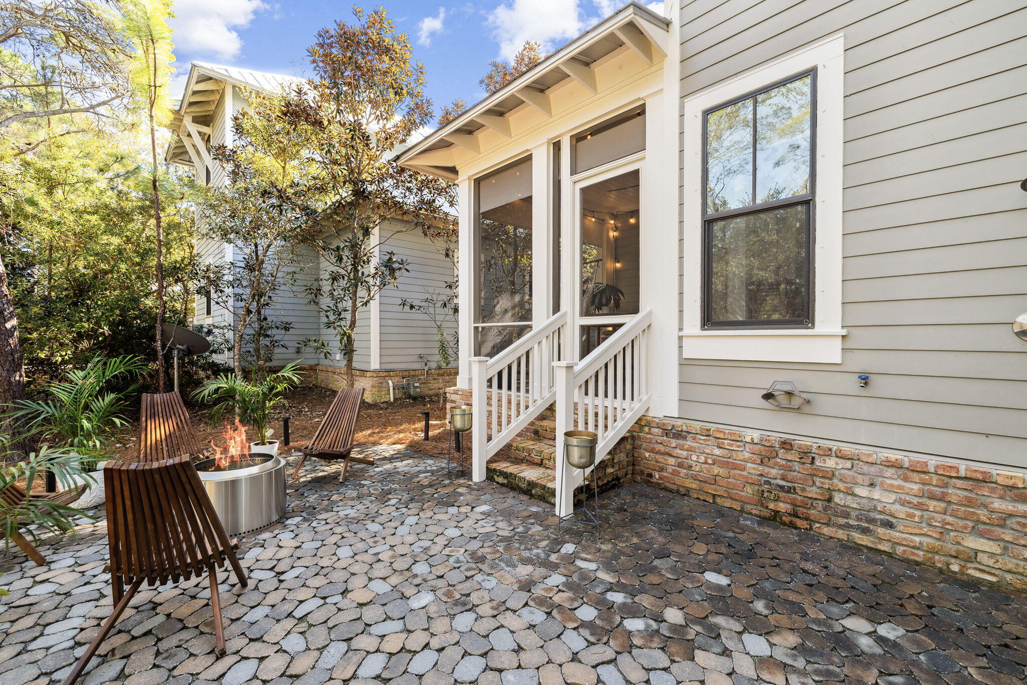 FOREST LAKES - Residential