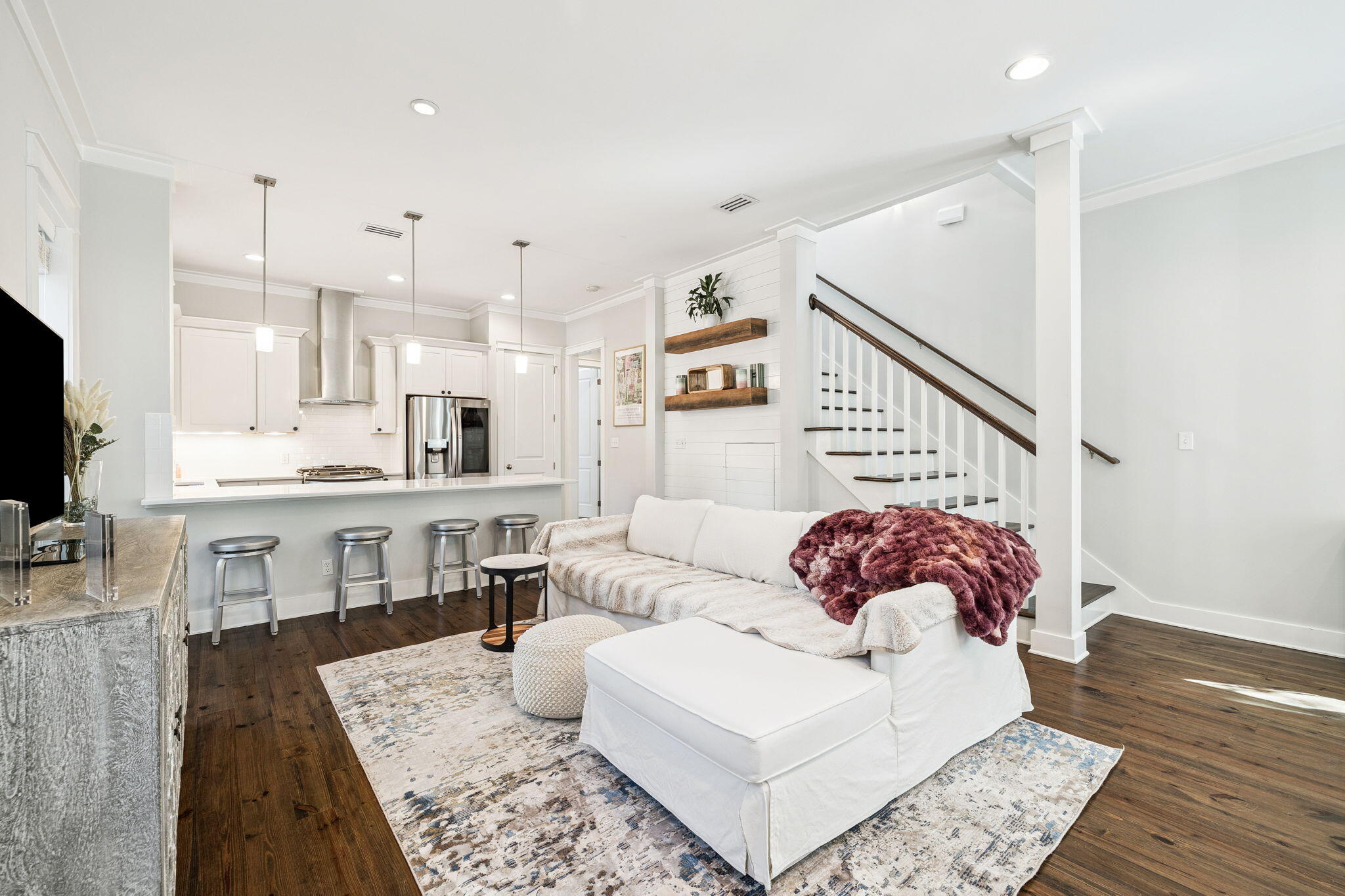 FOREST LAKES - Residential