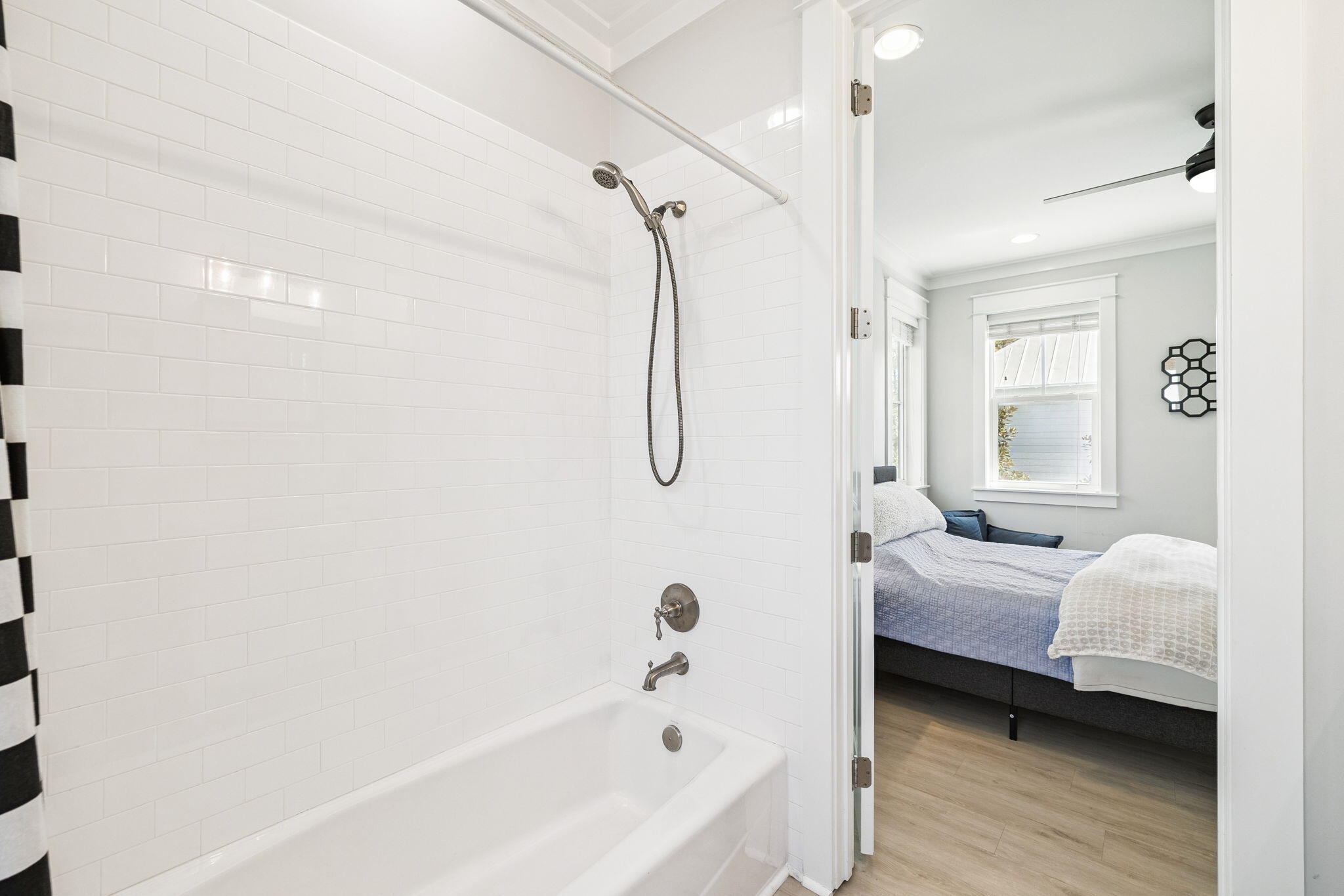 FOREST LAKES - Residential