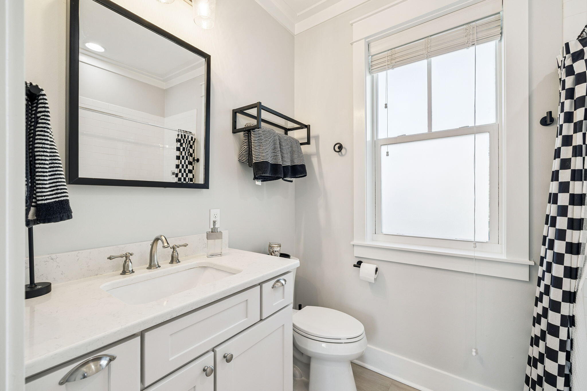 FOREST LAKES - Residential