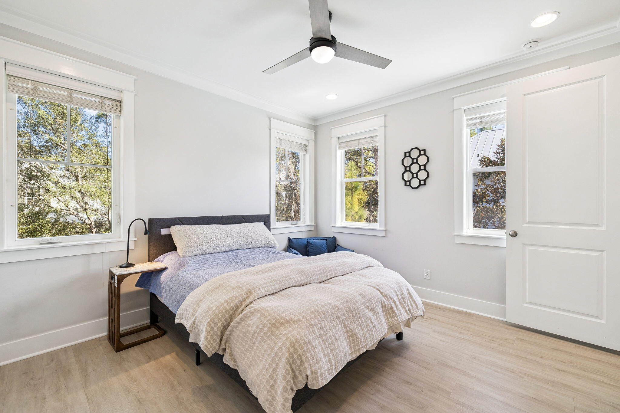 FOREST LAKES - Residential