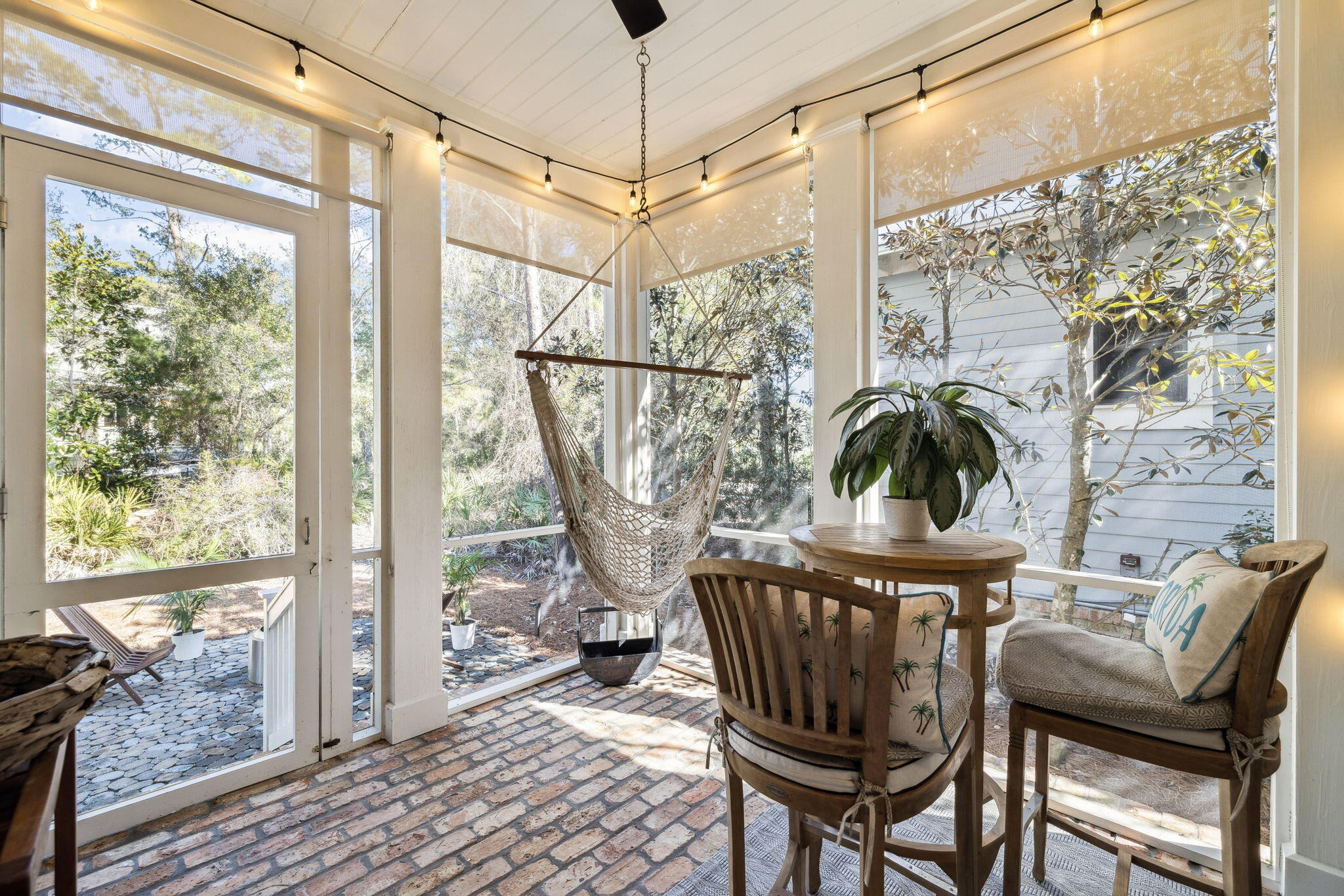 FOREST LAKES - Residential