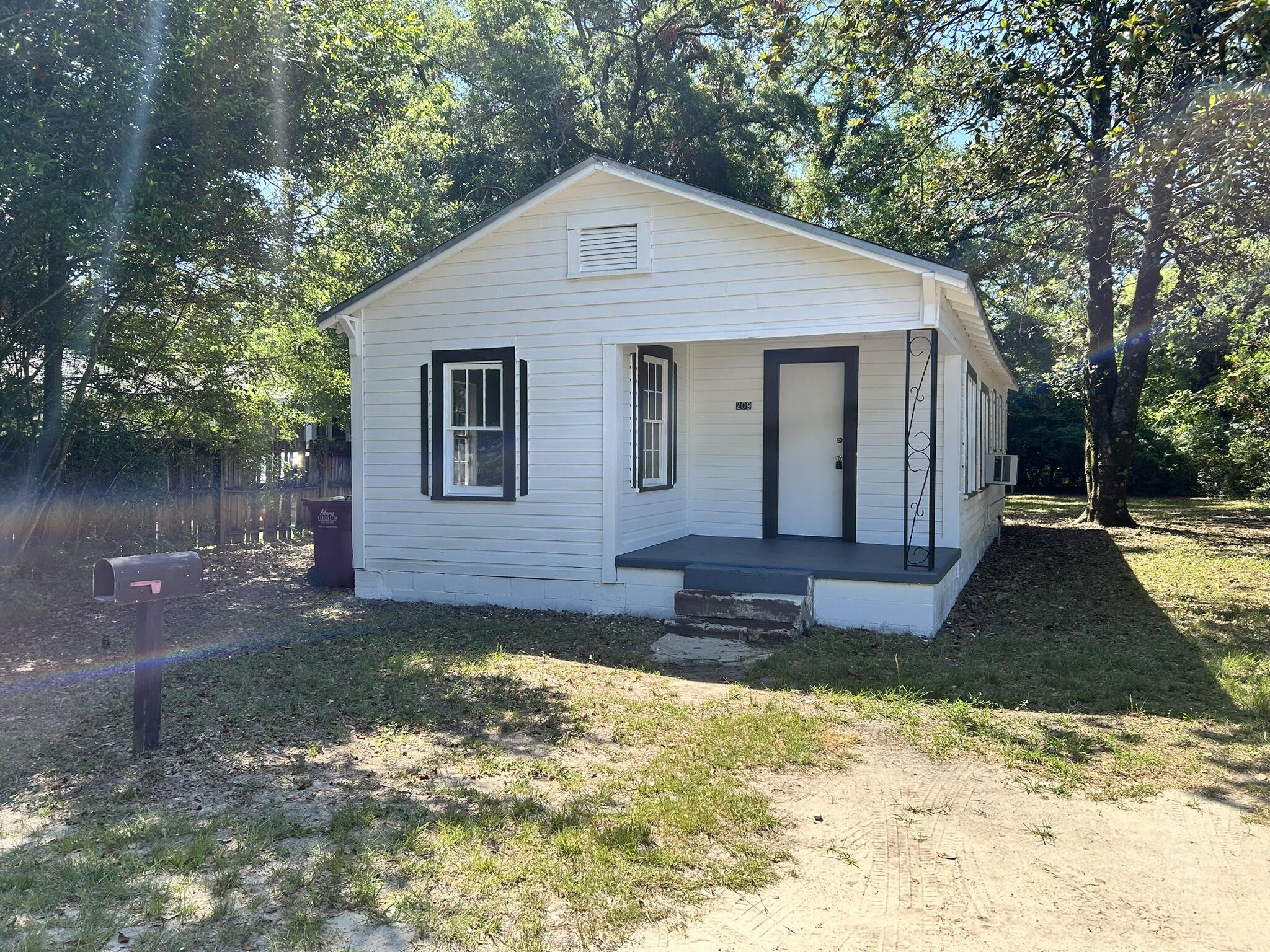 METES & BOUNDS - Residential Lease