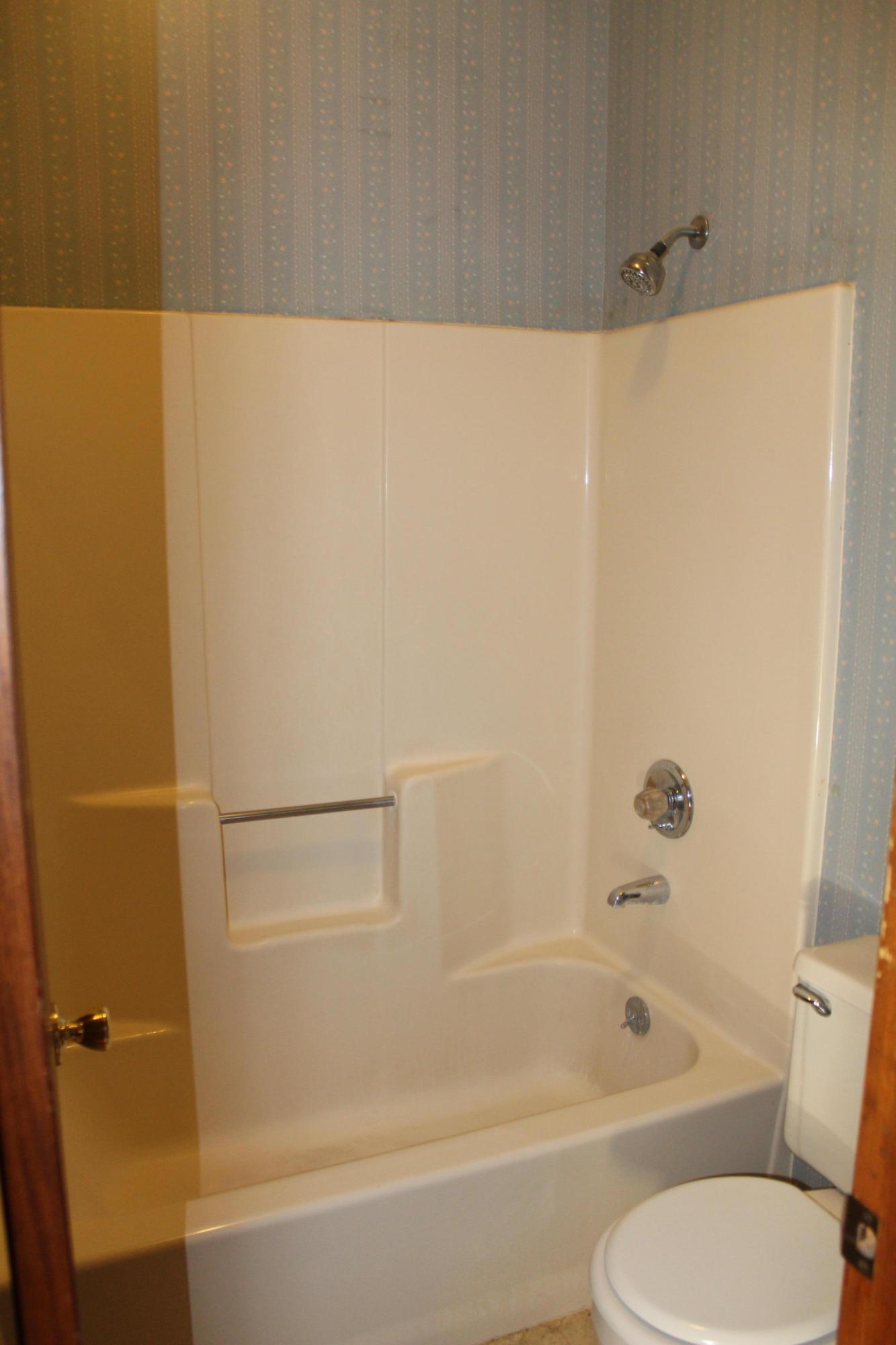 RANSOM PINES AMEND LOT 16 - Residential Lease