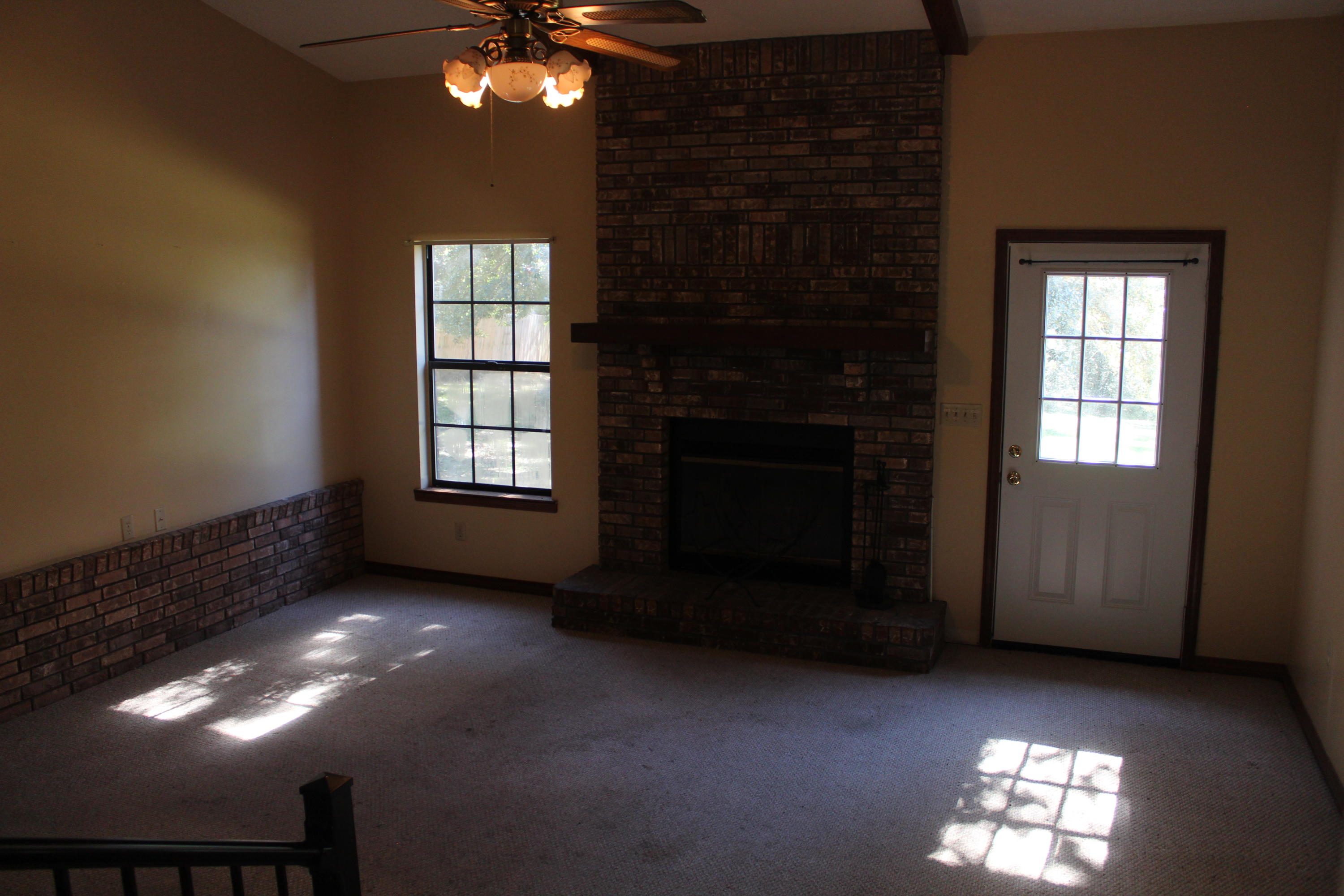 RANSOM PINES AMEND LOT 16 - Residential Lease