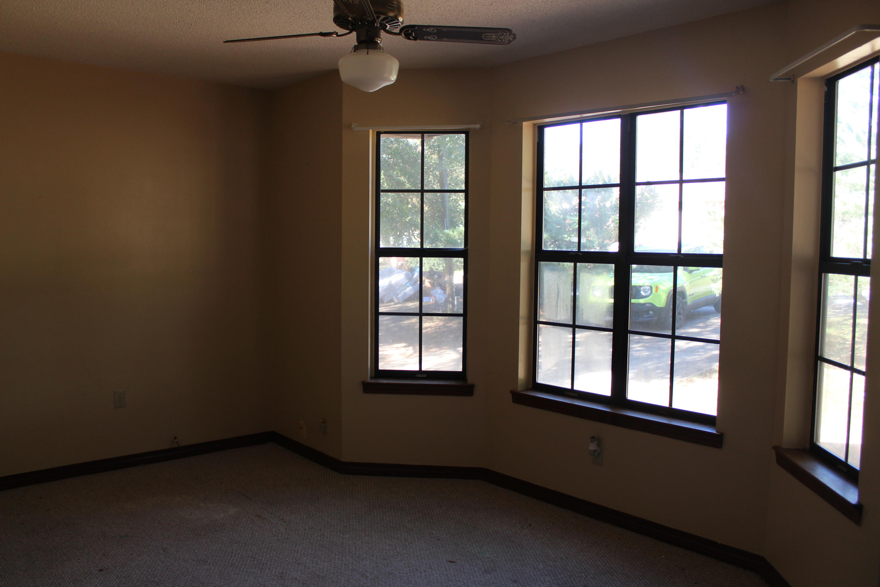 RANSOM PINES AMEND LOT 16 - Residential Lease