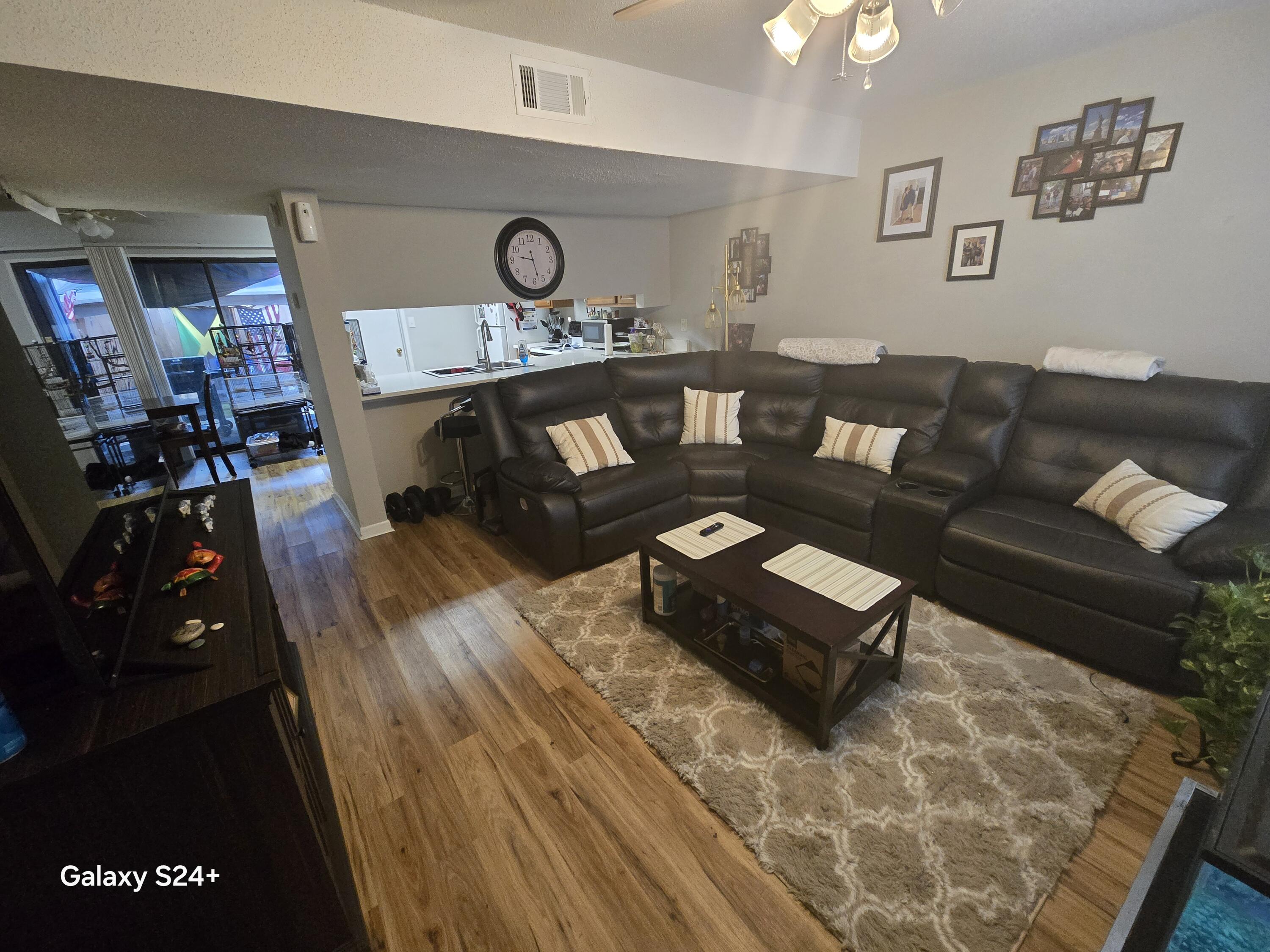 VIKING MANOR PH 1 - Residential