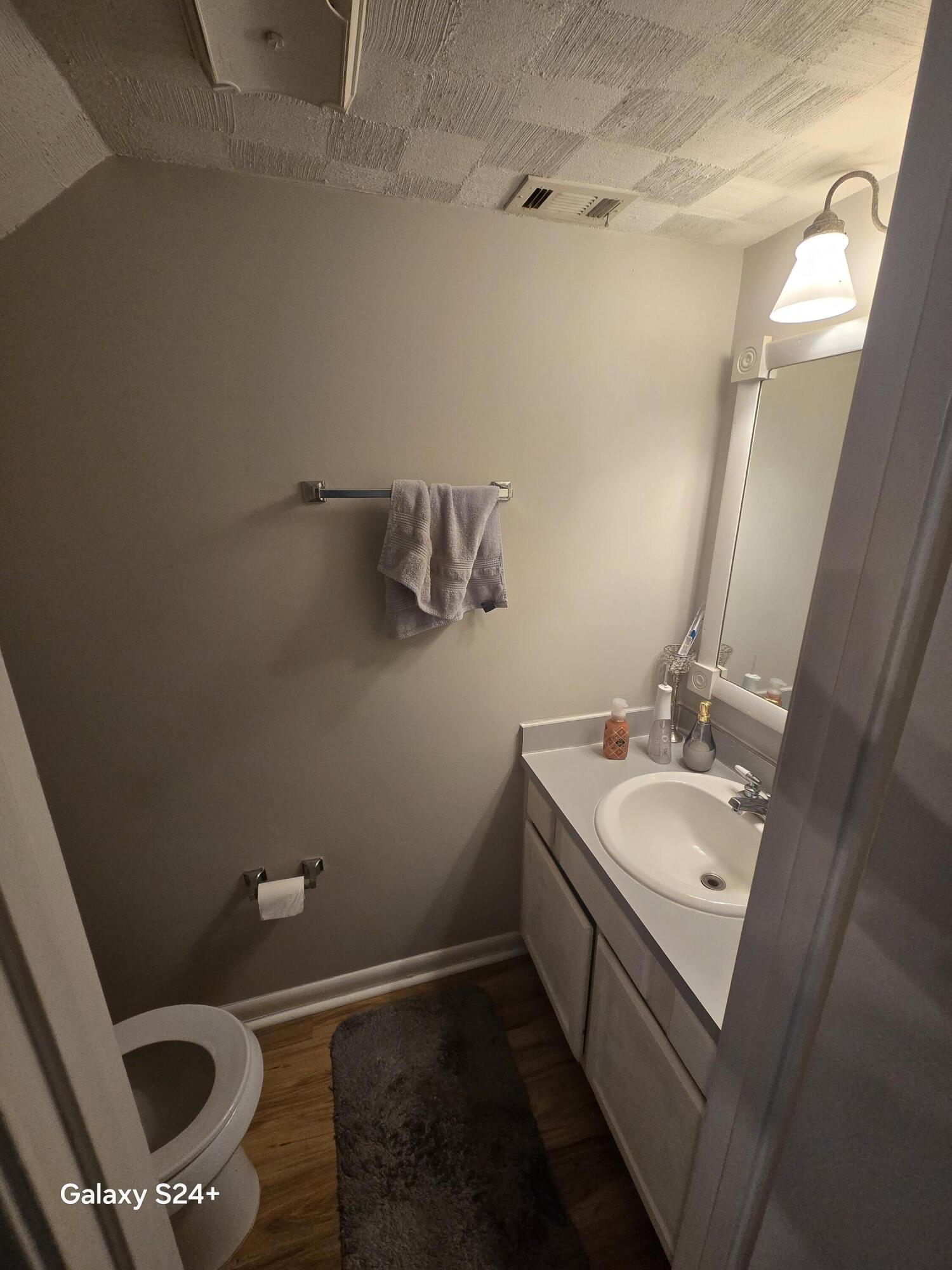 VIKING MANOR PH 1 - Residential