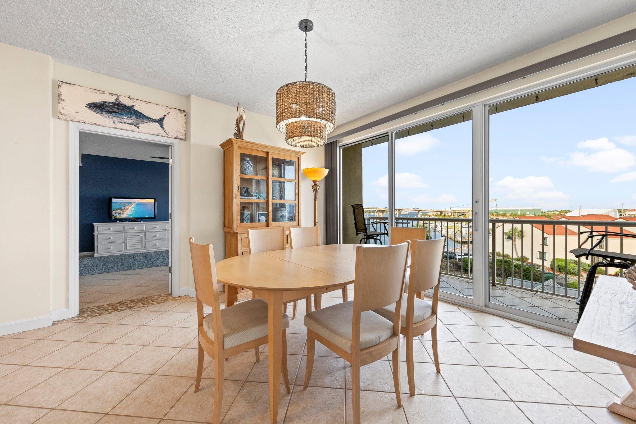 PALM COURT YACHT CLUB - Residential