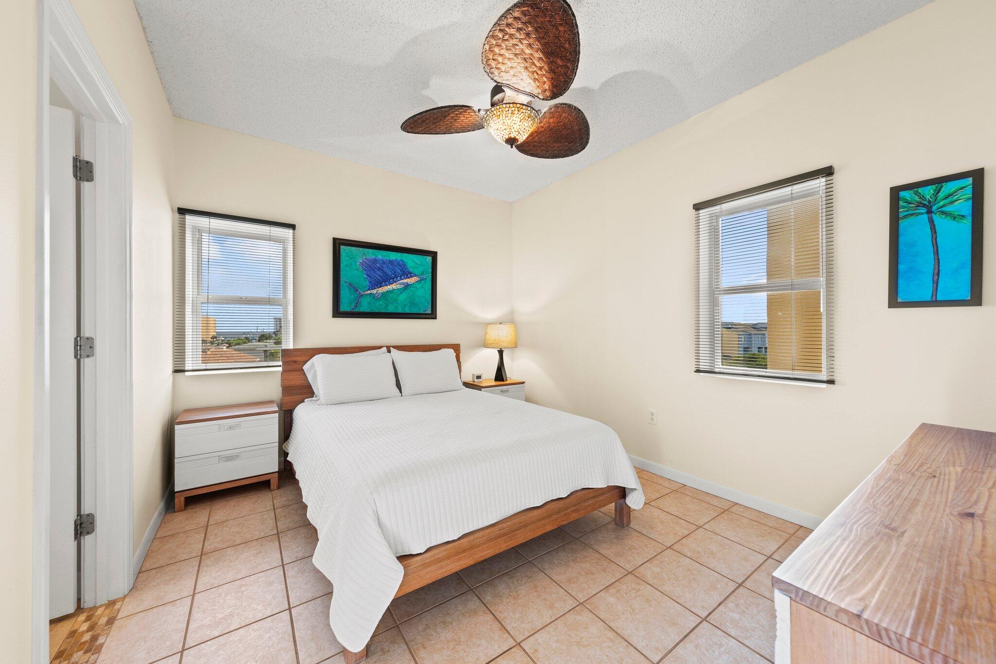 PALM COURT YACHT CLUB - Residential