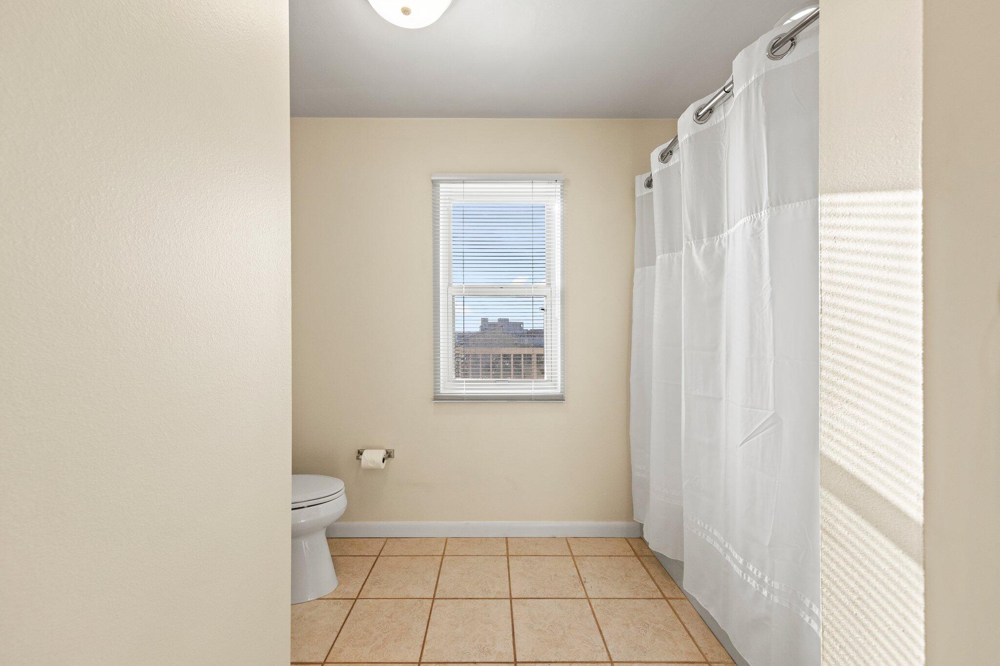 PALM COURT YACHT CLUB - Residential