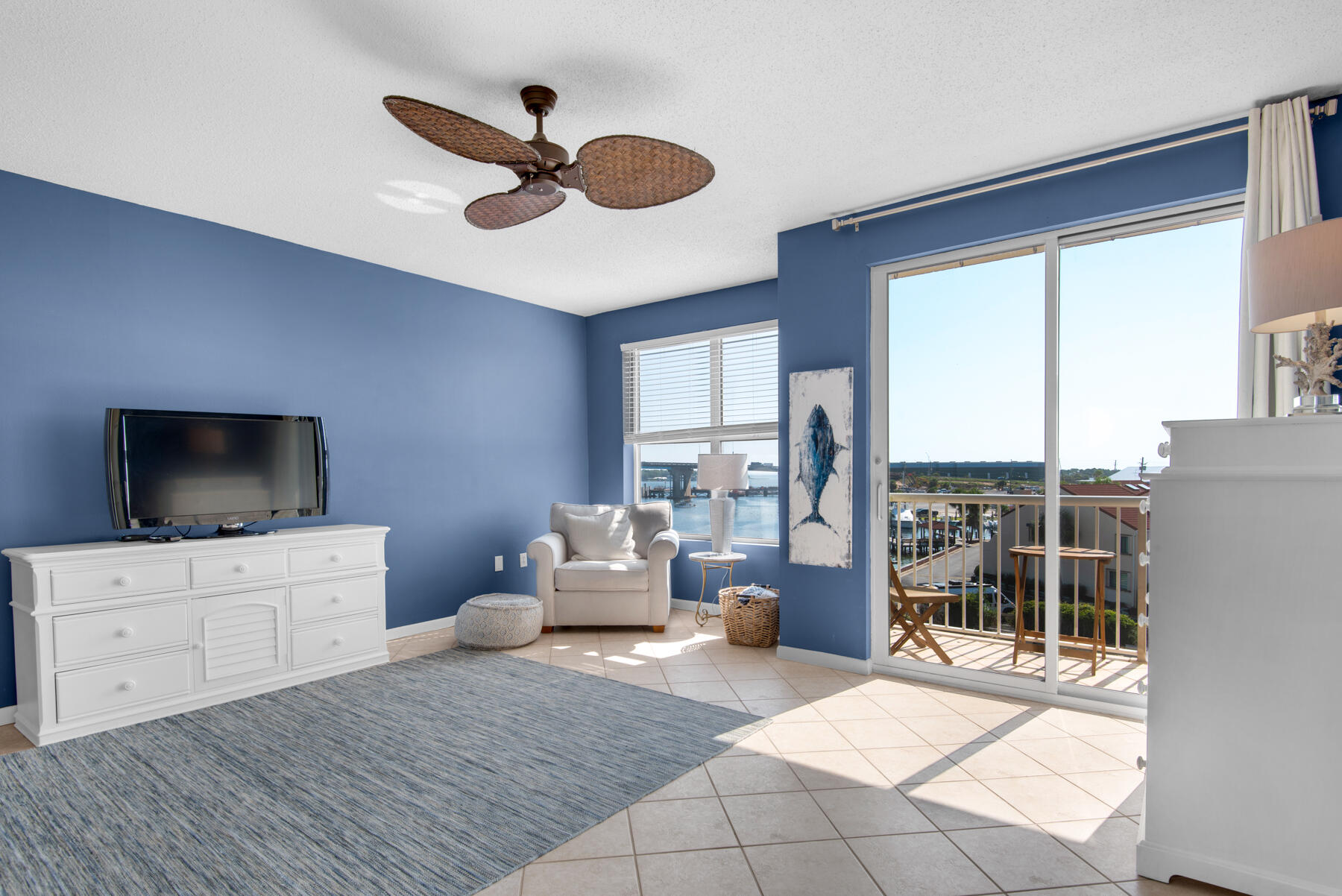 PALM COURT YACHT CLUB - Residential