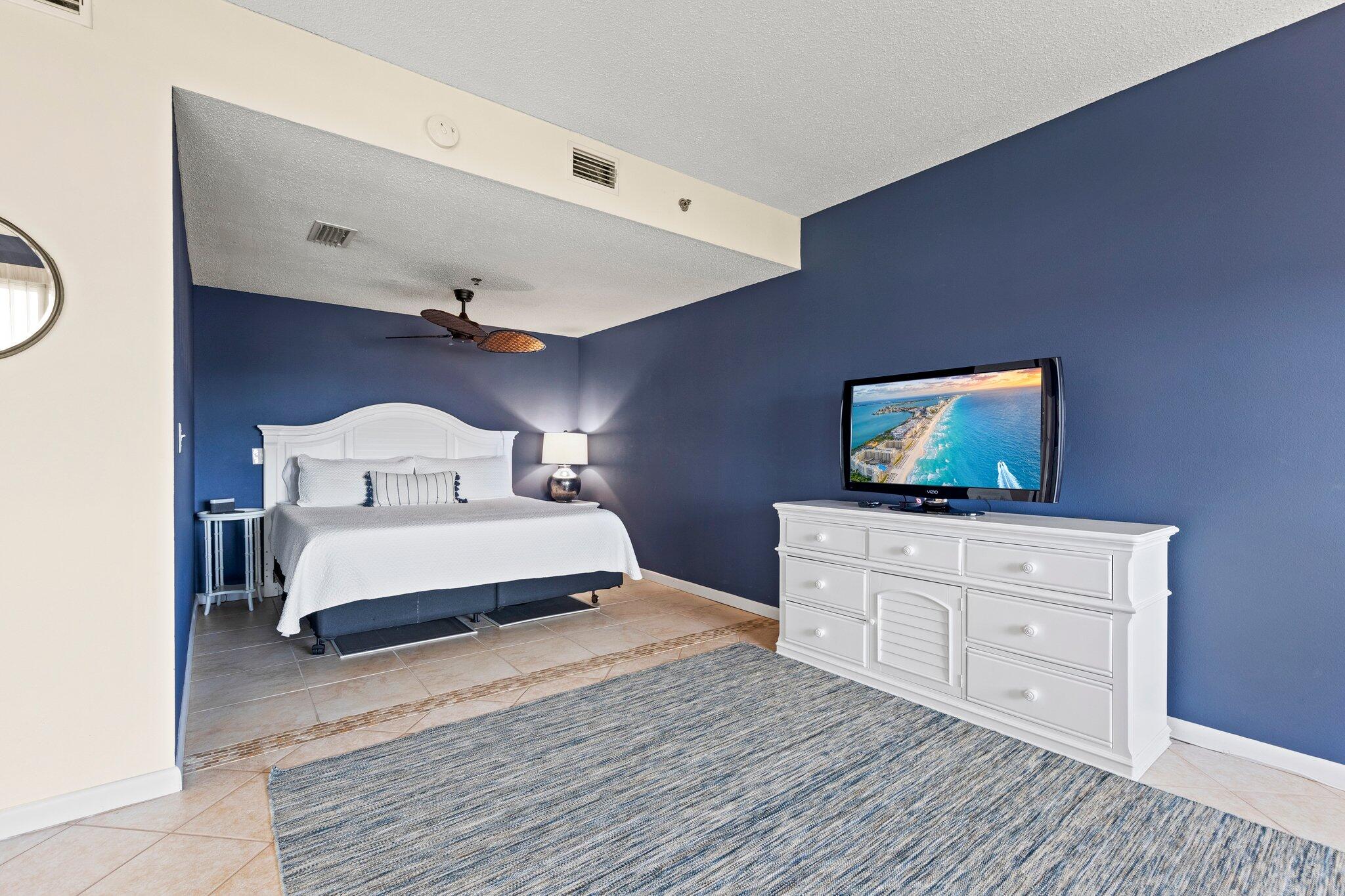 PALM COURT YACHT CLUB - Residential