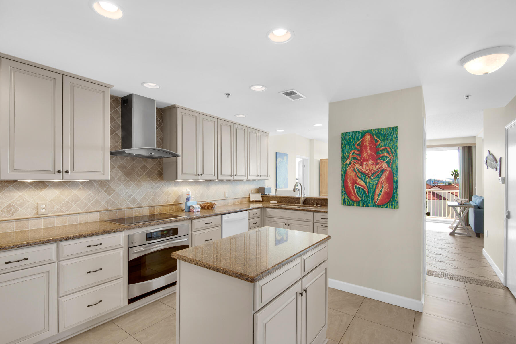 PALM COURT YACHT CLUB - Residential