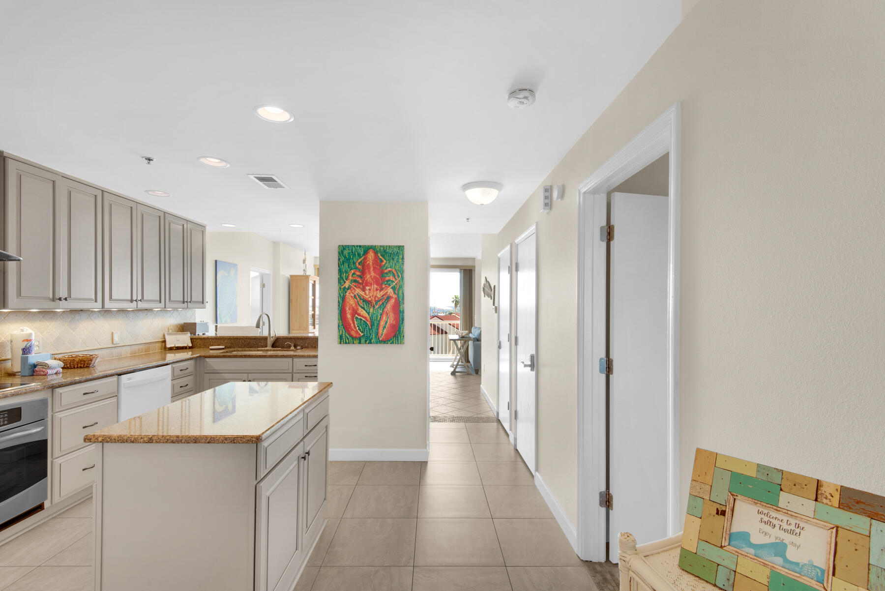 PALM COURT YACHT CLUB - Residential