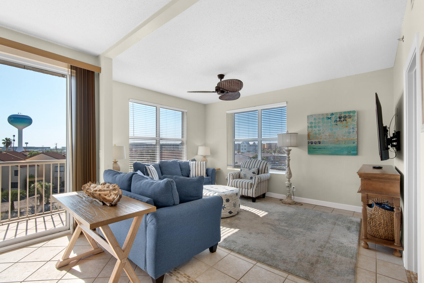 PALM COURT YACHT CLUB - Residential