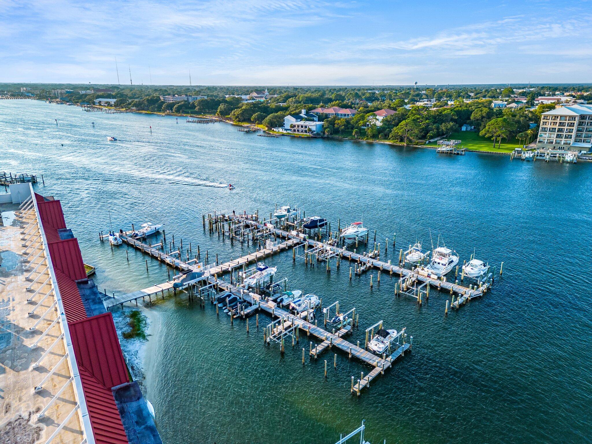 PALM COURT YACHT CLUB - Residential