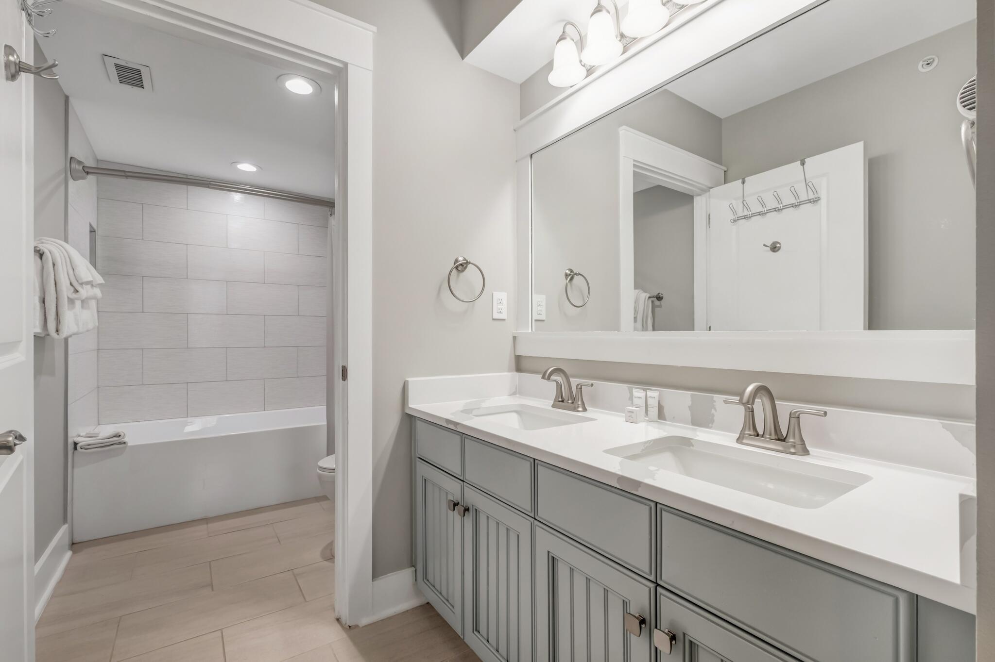 OBSERVATION POINT - Residential