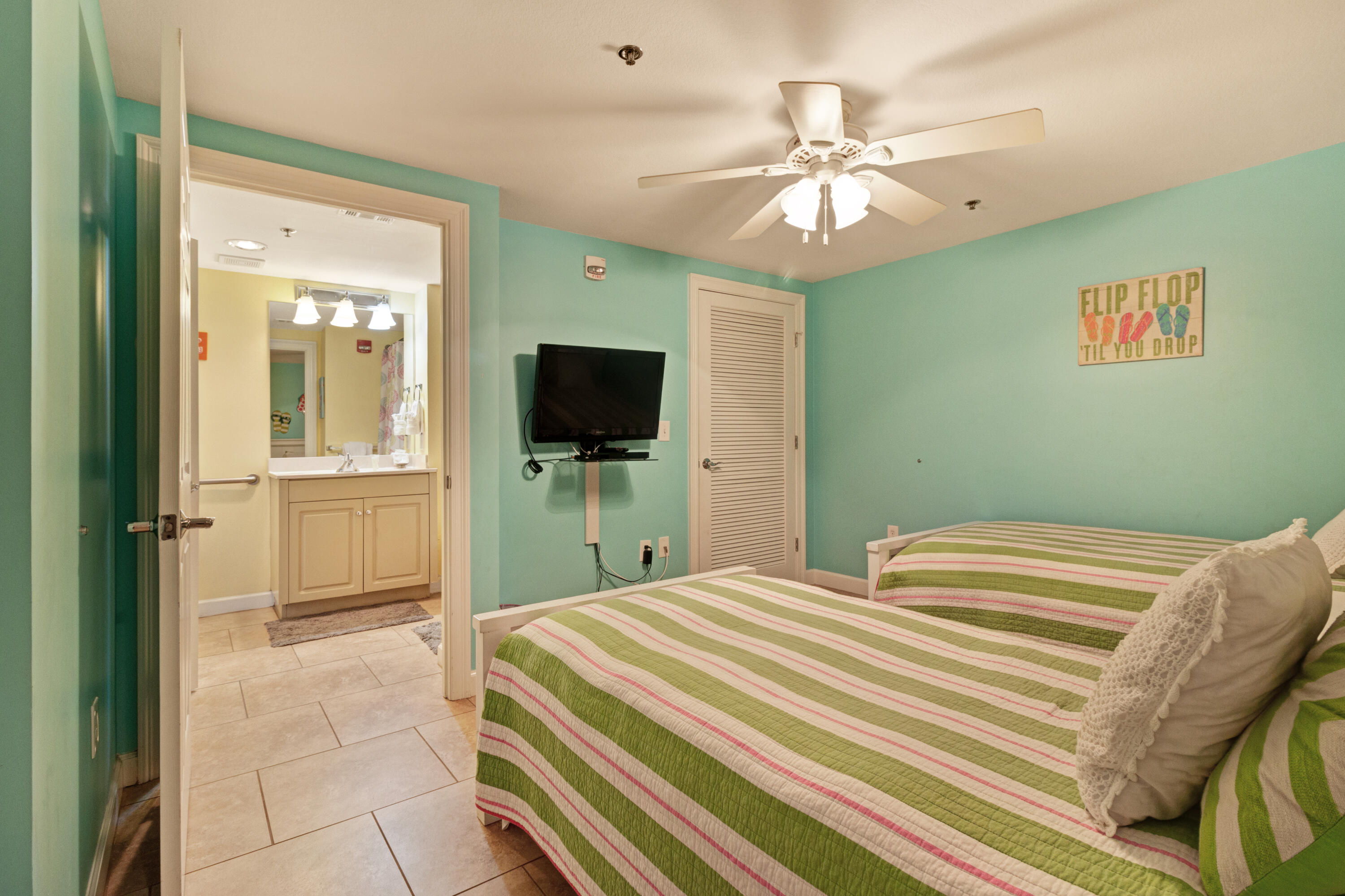 STERLING SHORES - Residential