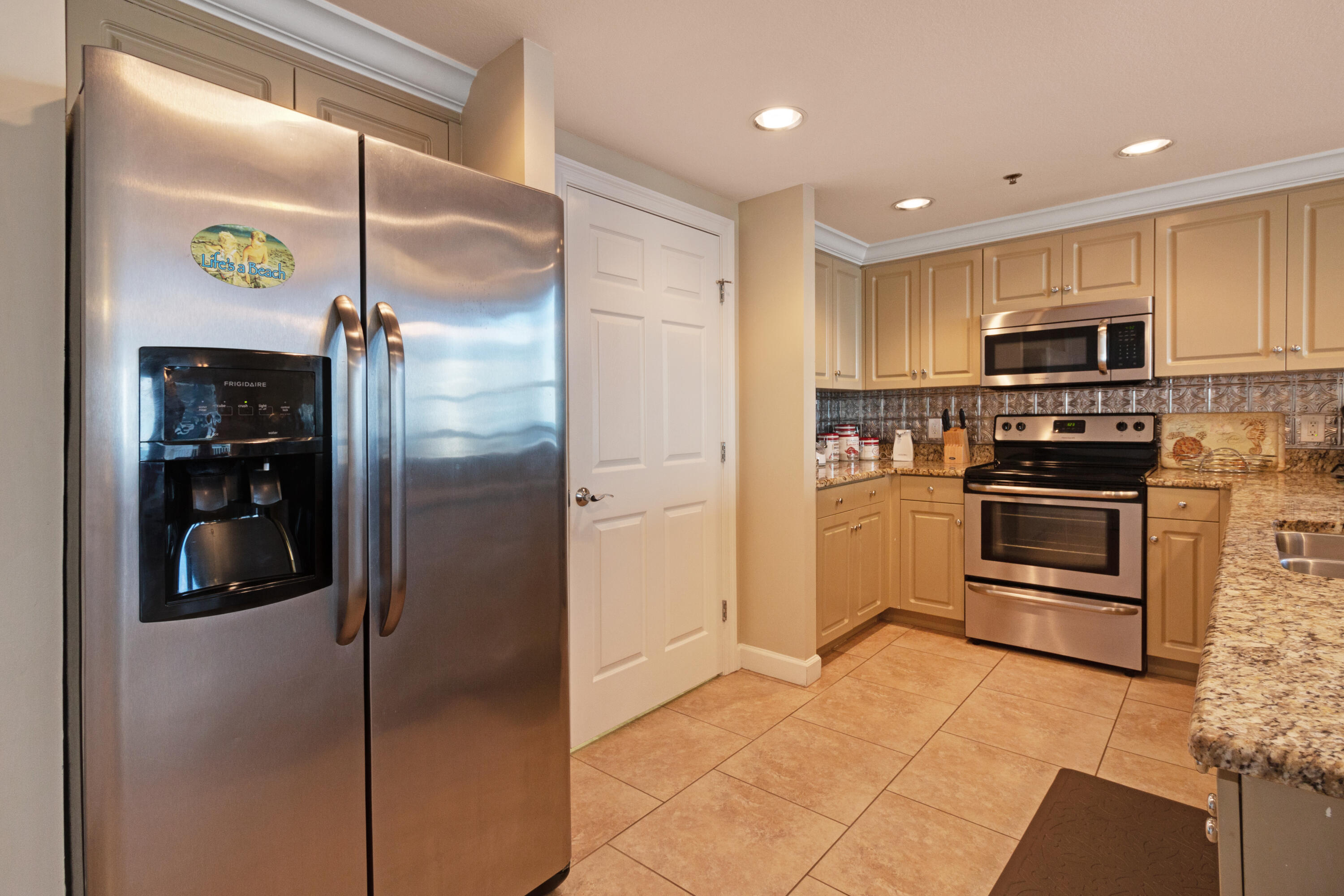 STERLING SHORES - Residential