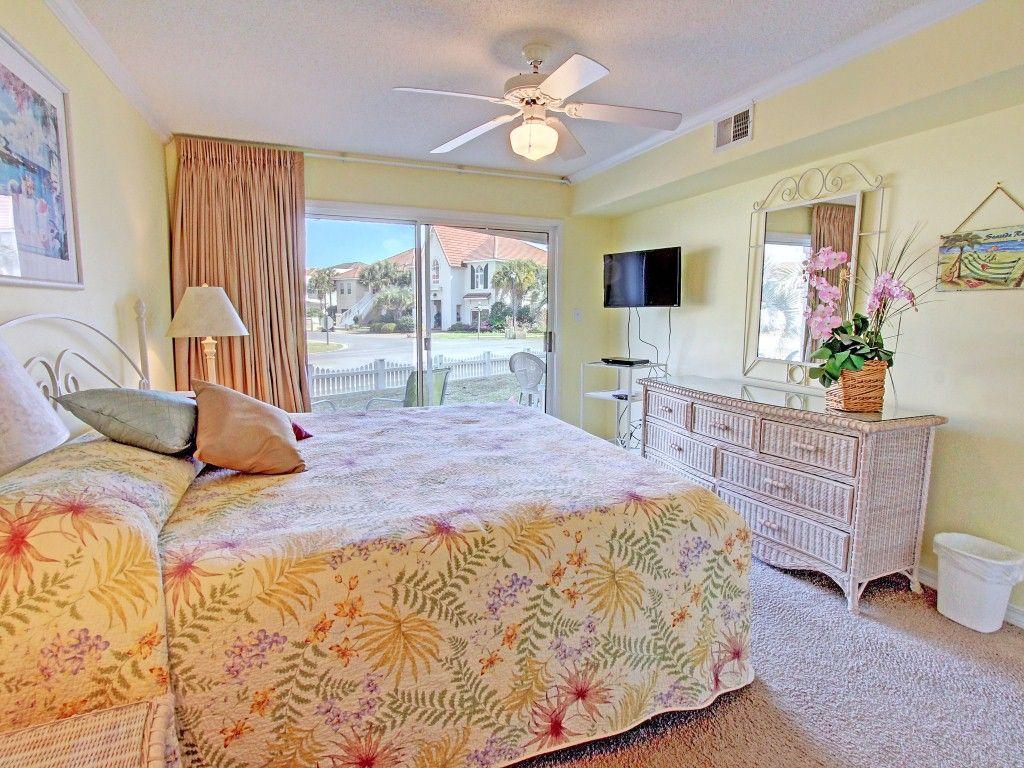 MARAVILLA CONDO 3 - Residential