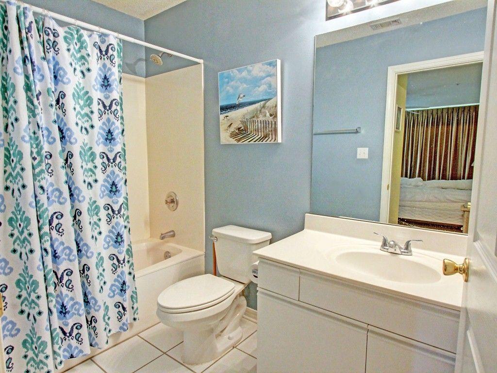 MARAVILLA CONDO 3 - Residential