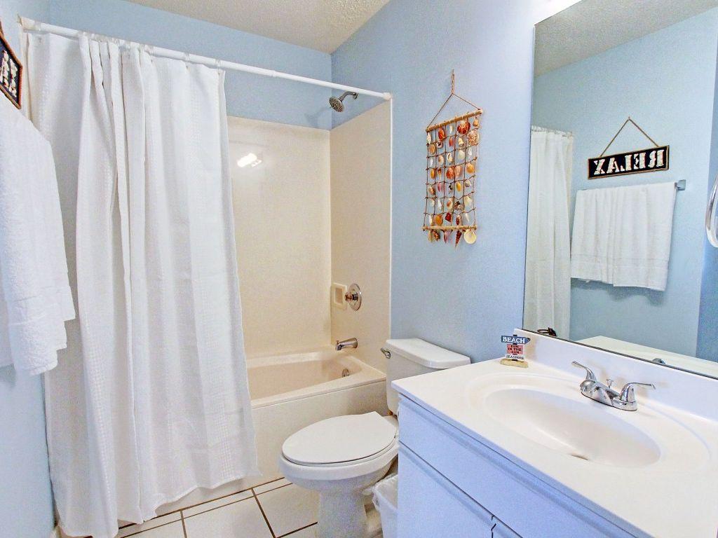 MARAVILLA CONDO 3 - Residential