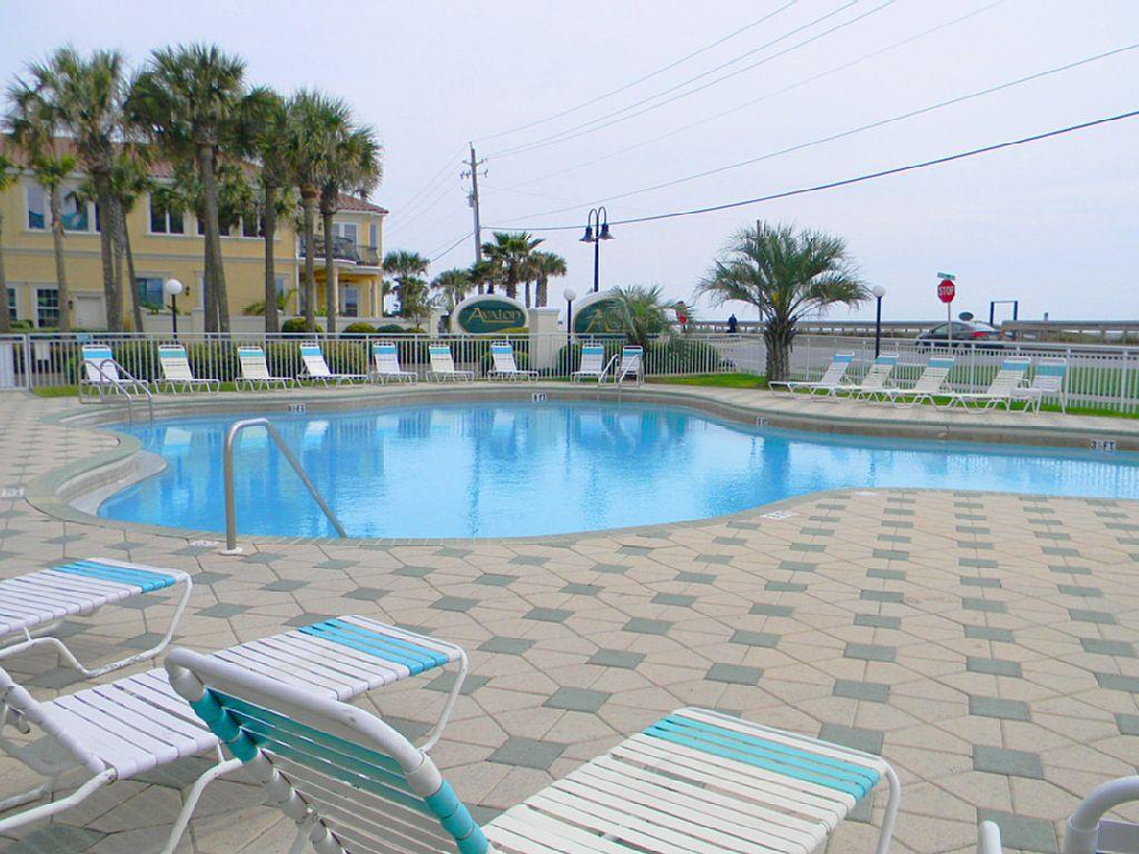 MARAVILLA CONDO 3 - Residential