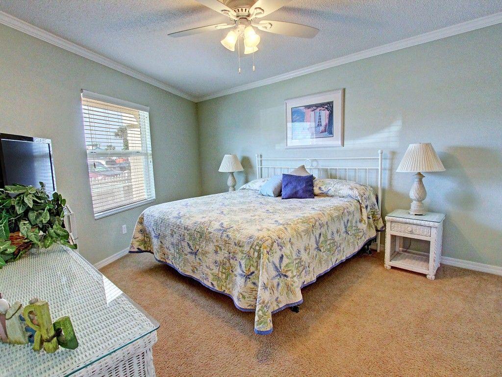 MARAVILLA CONDO 3 - Residential