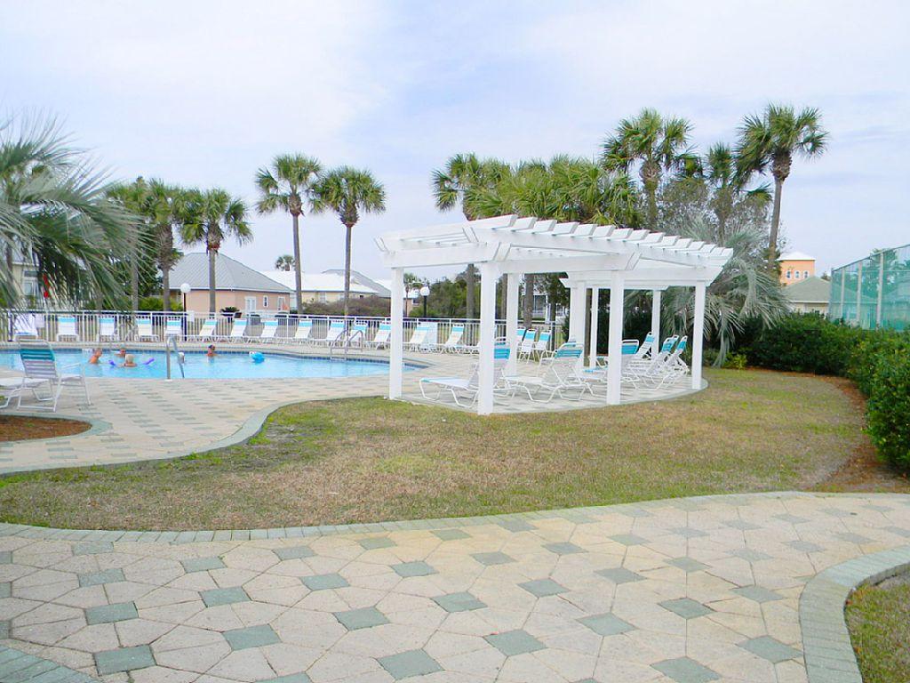 MARAVILLA CONDO 3 - Residential