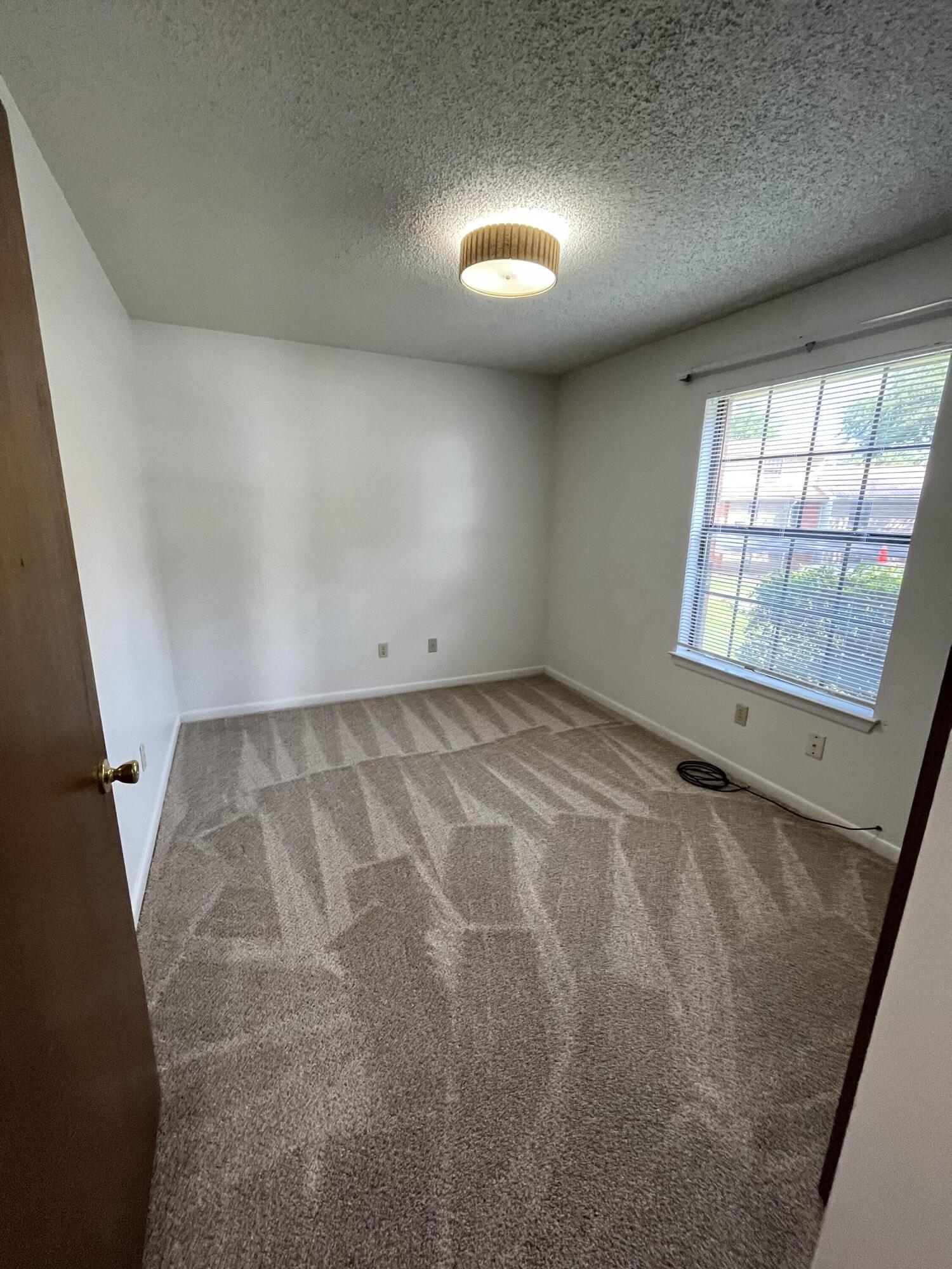 CLASSIC MANOR - Residential Lease