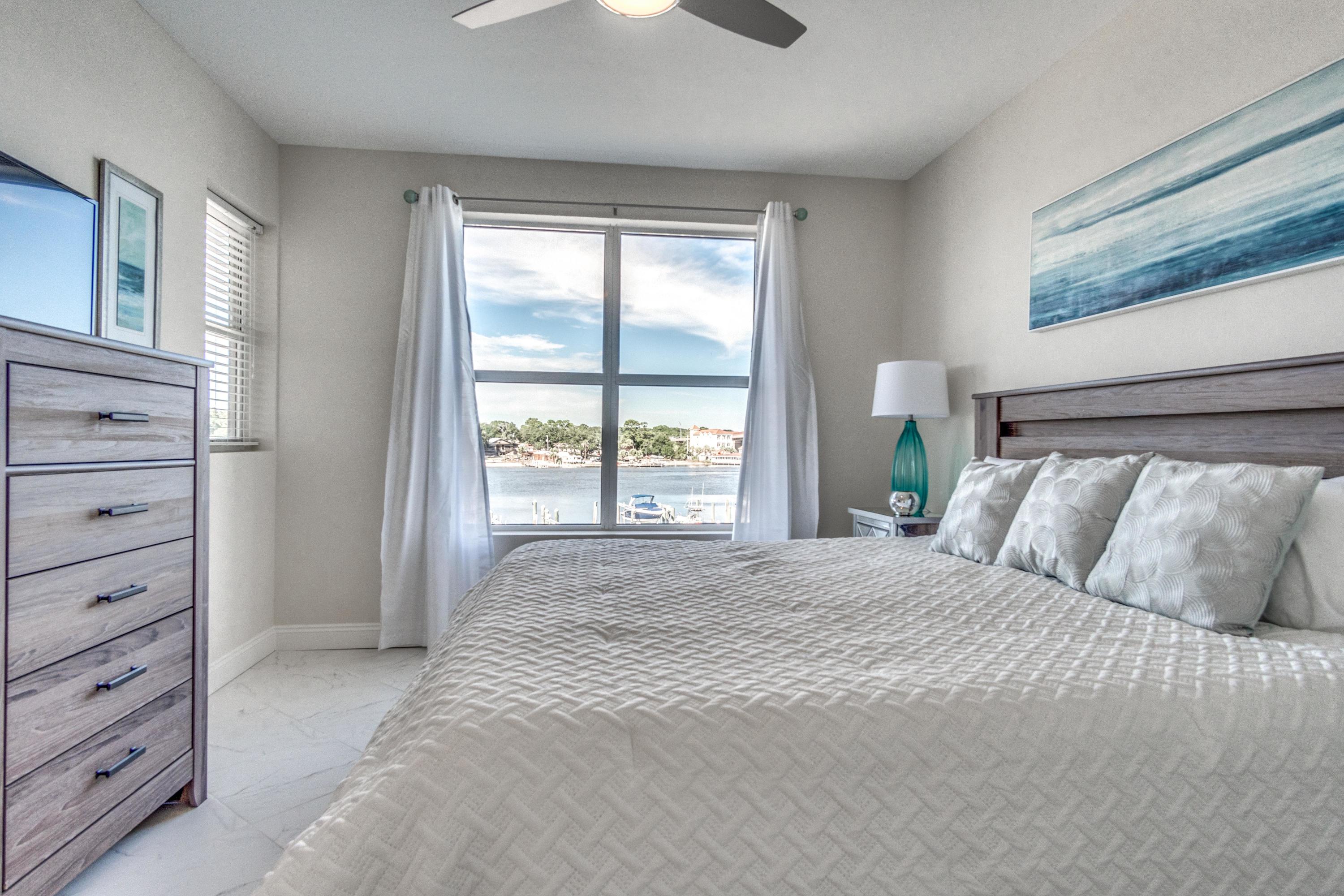 PALM COURT YACHT CLUB - Residential