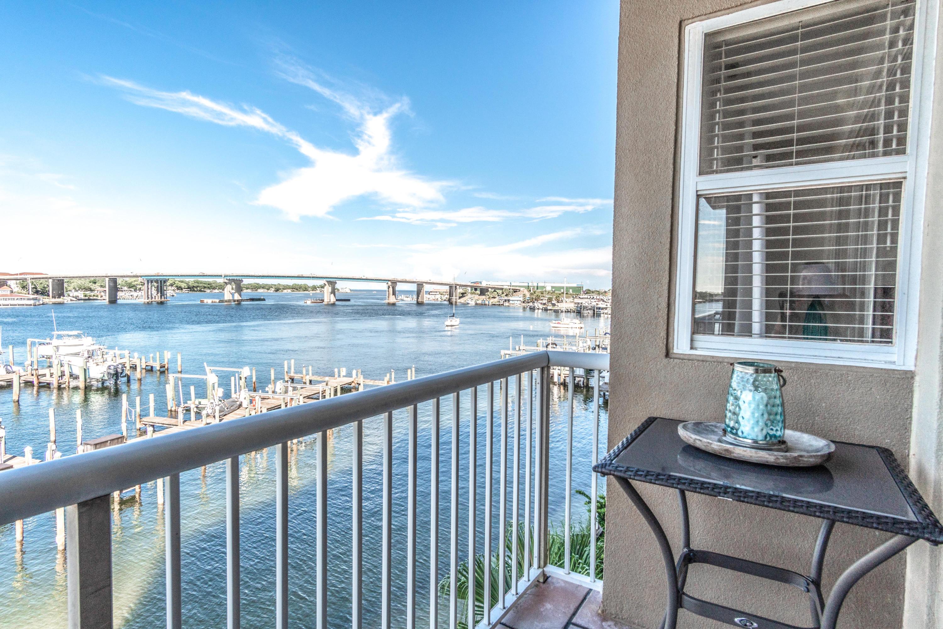 PALM COURT YACHT CLUB - Residential