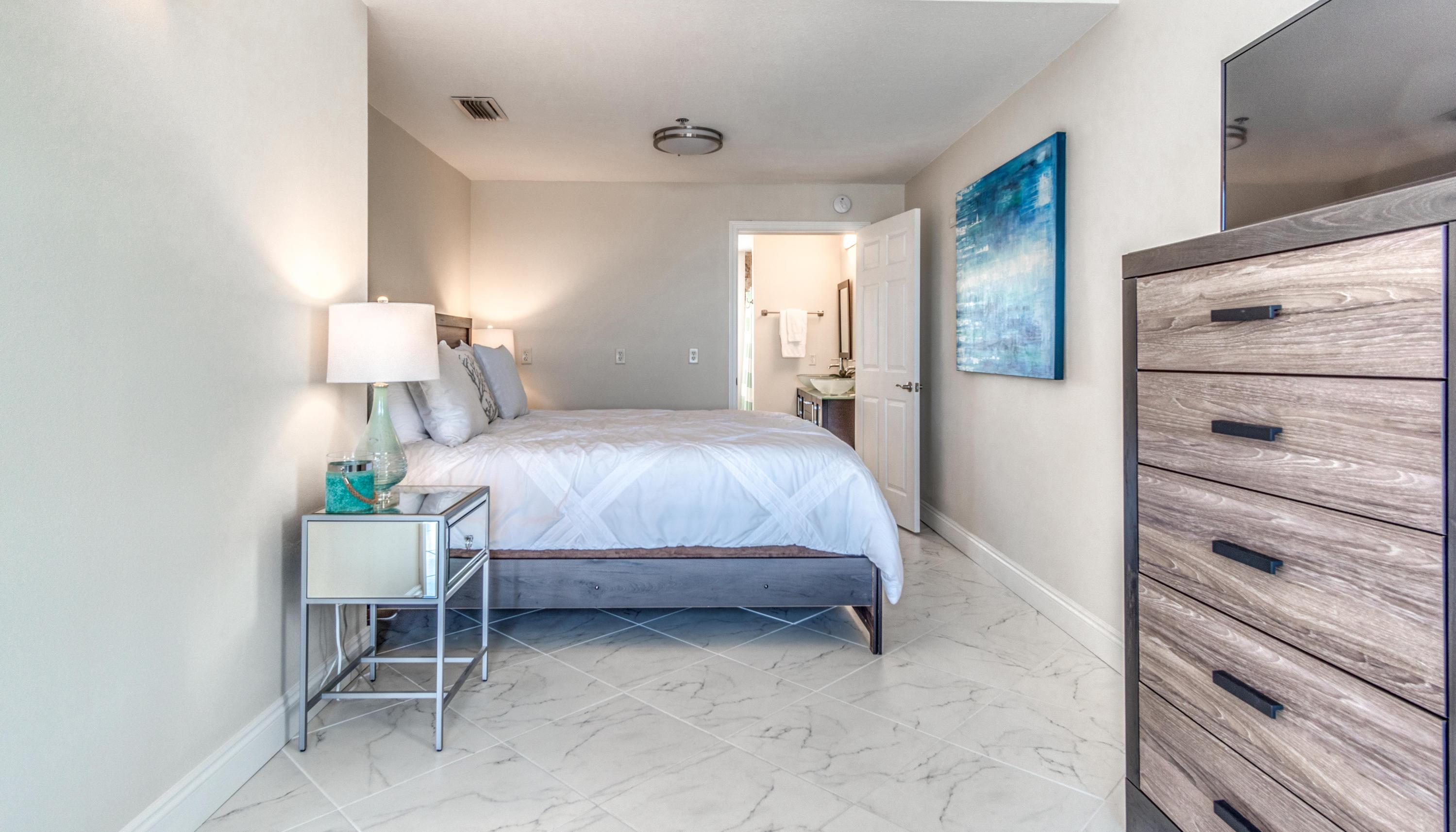 PALM COURT YACHT CLUB - Residential