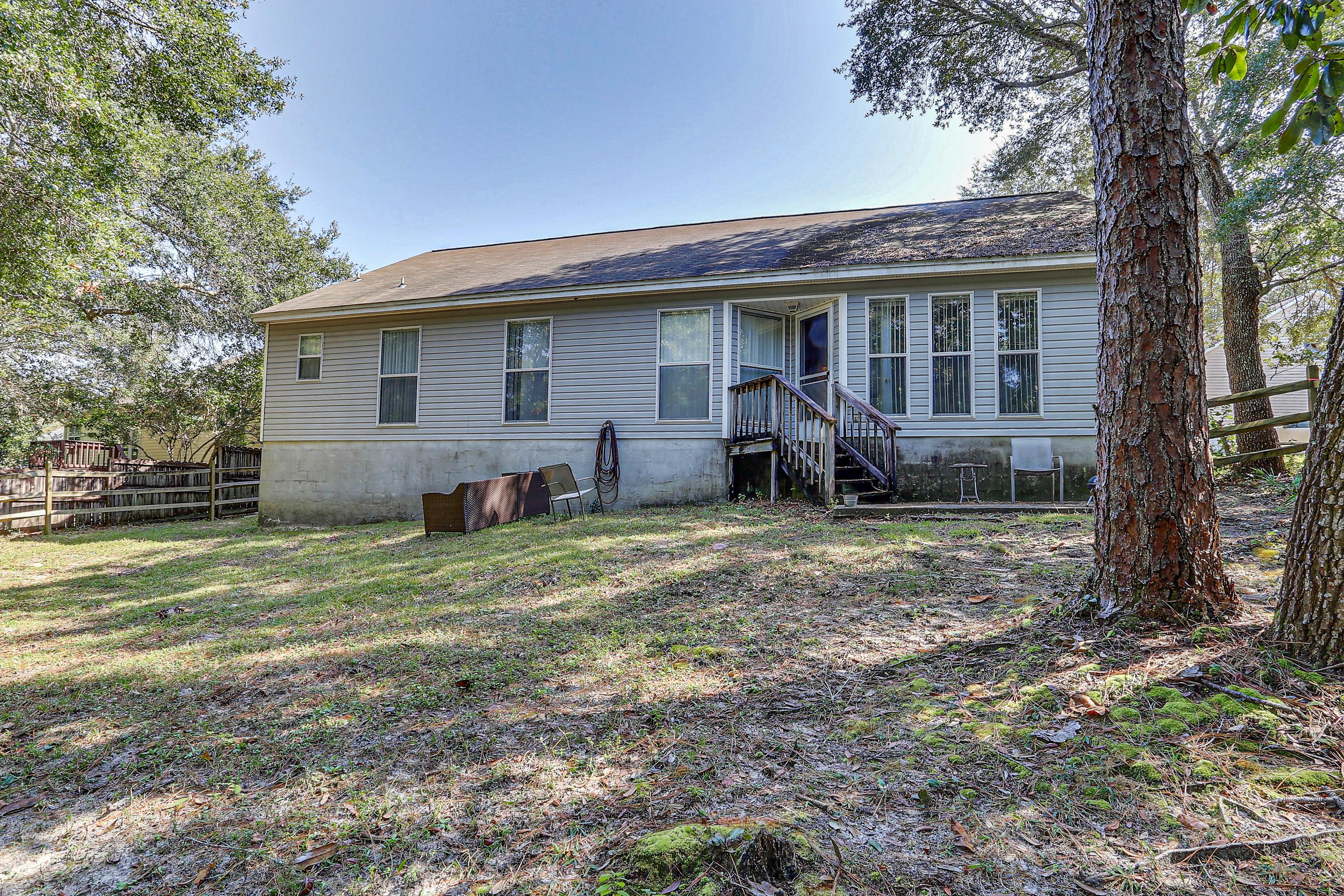 COLLEGE OAKS - Residential