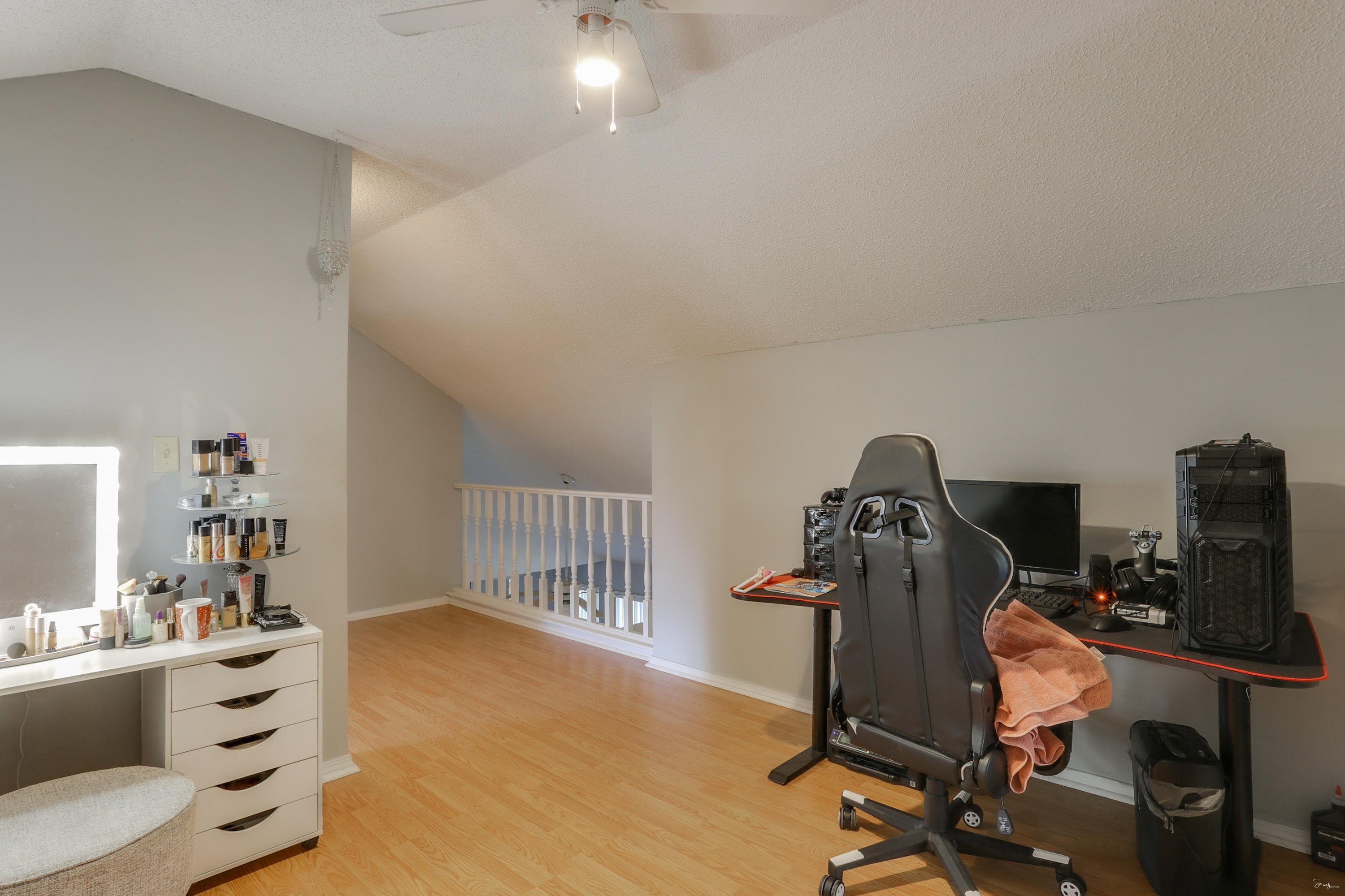 COLLEGE OAKS - Residential