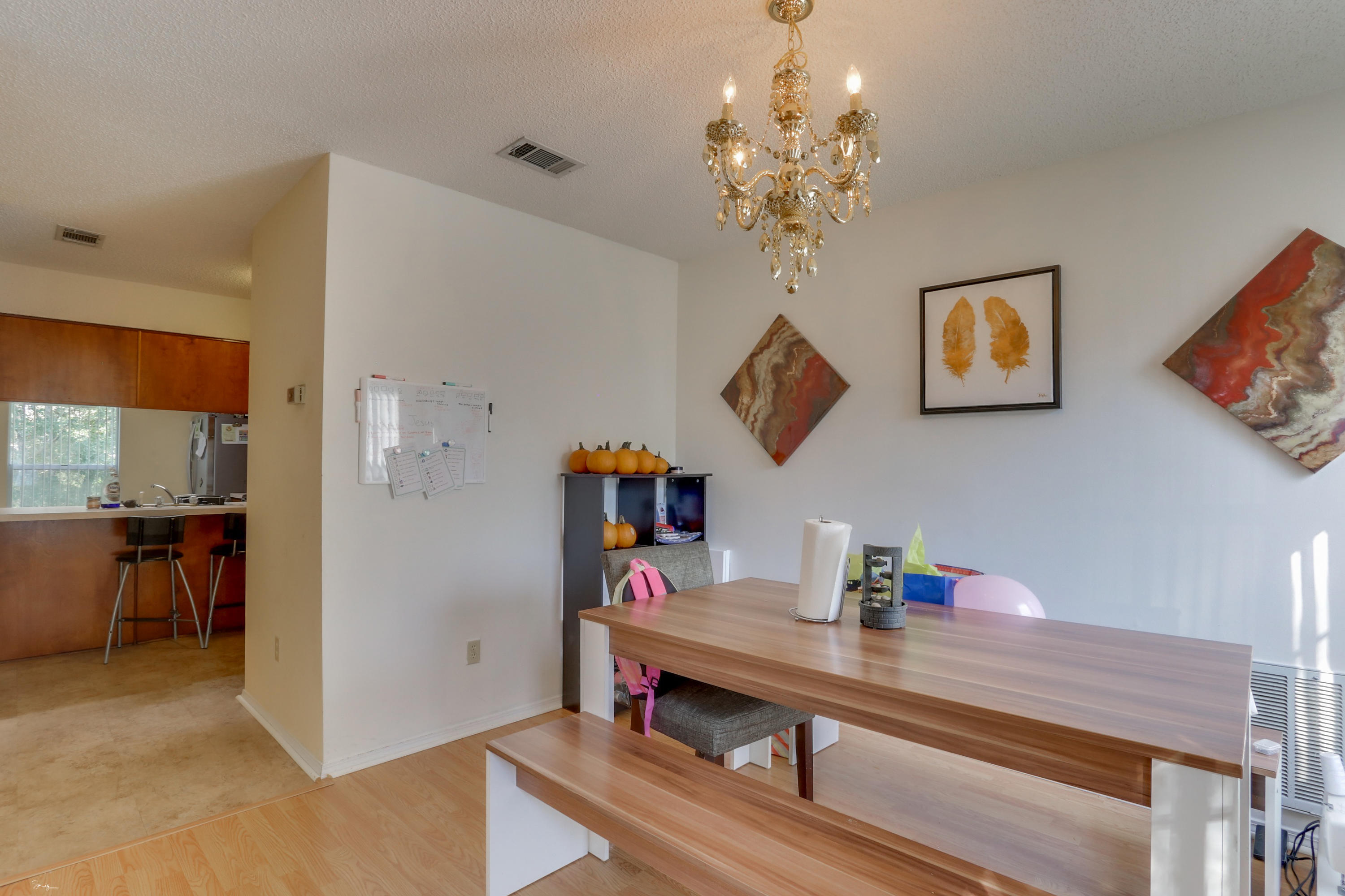 COLLEGE OAKS - Residential