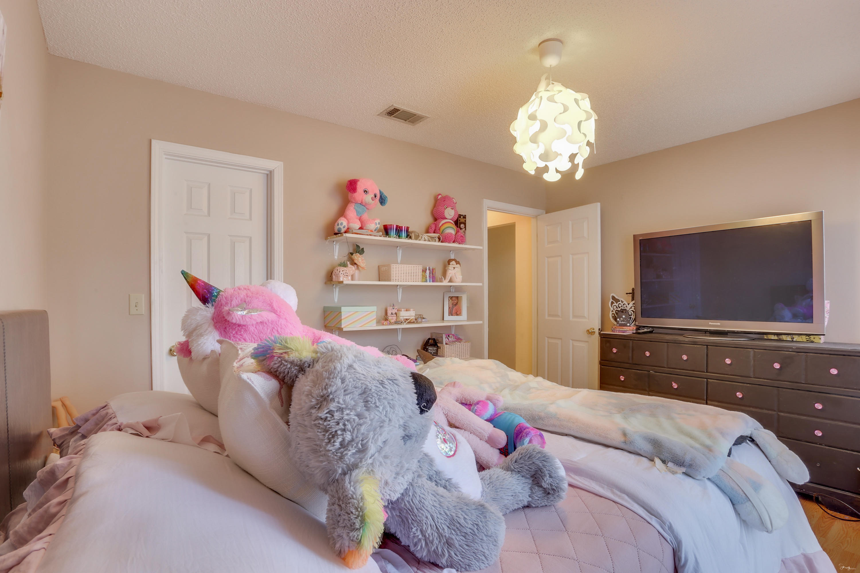 COLLEGE OAKS - Residential