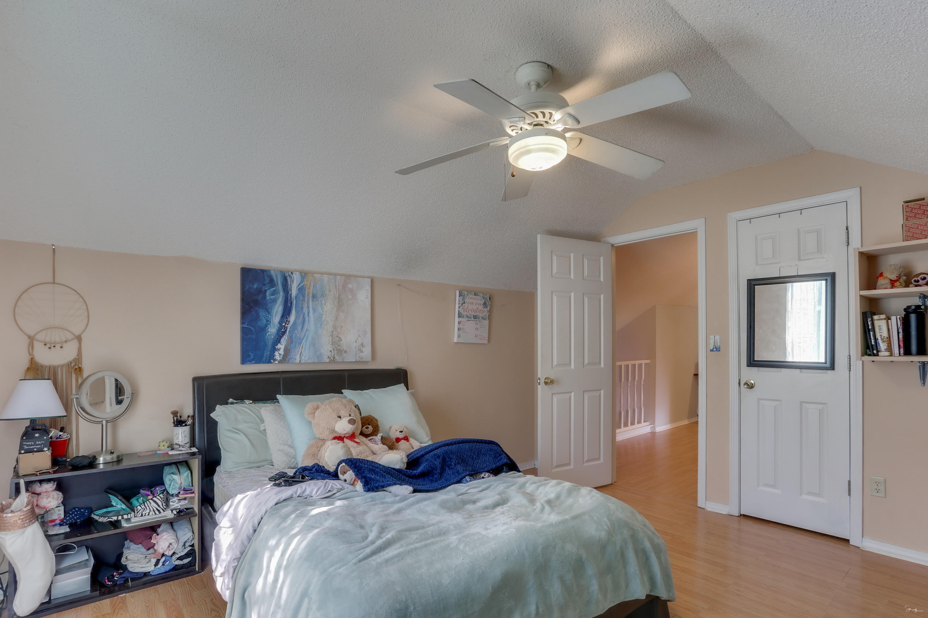 COLLEGE OAKS - Residential