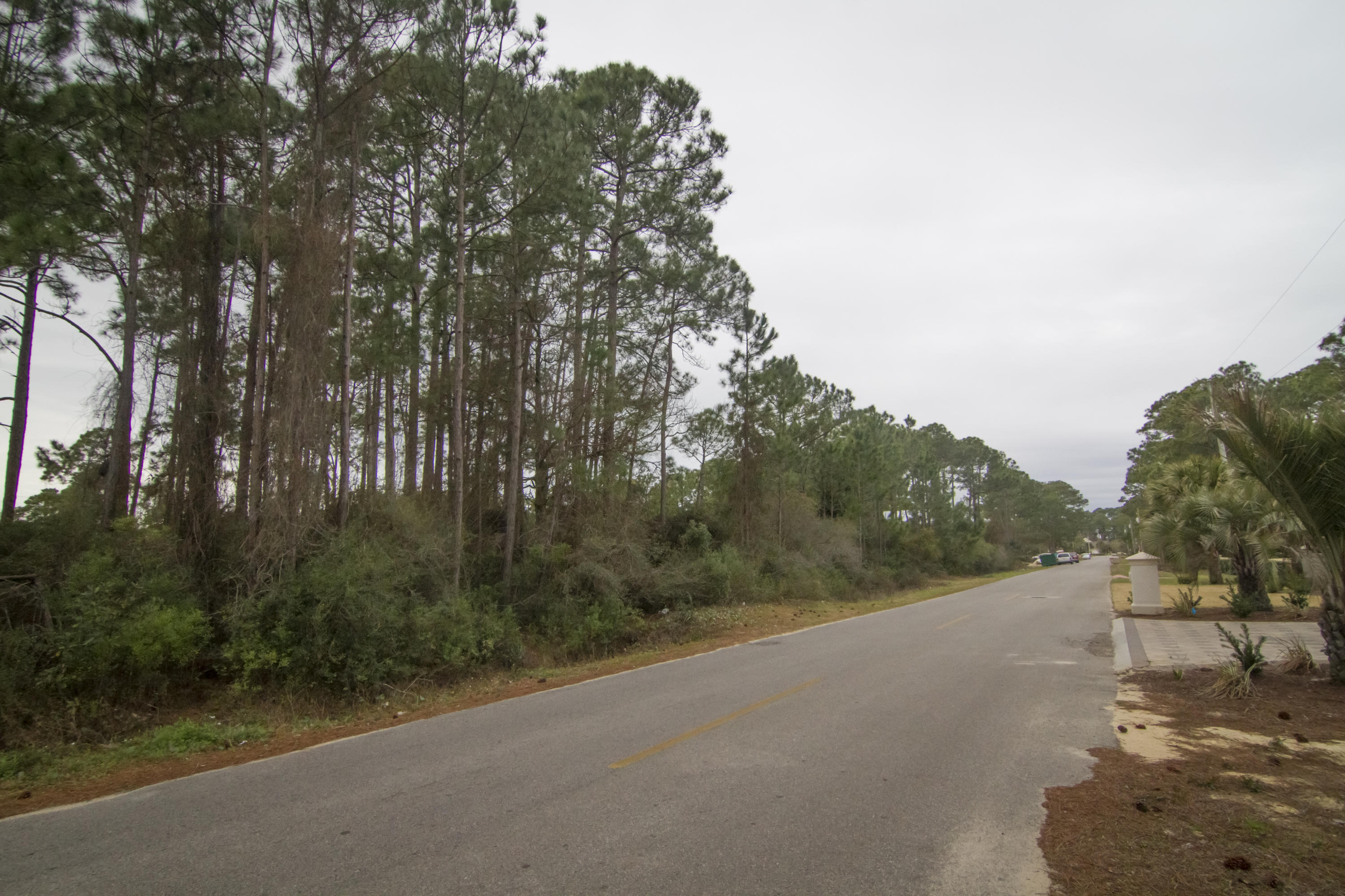 HOLIDAY SHORES ESTATES - Land