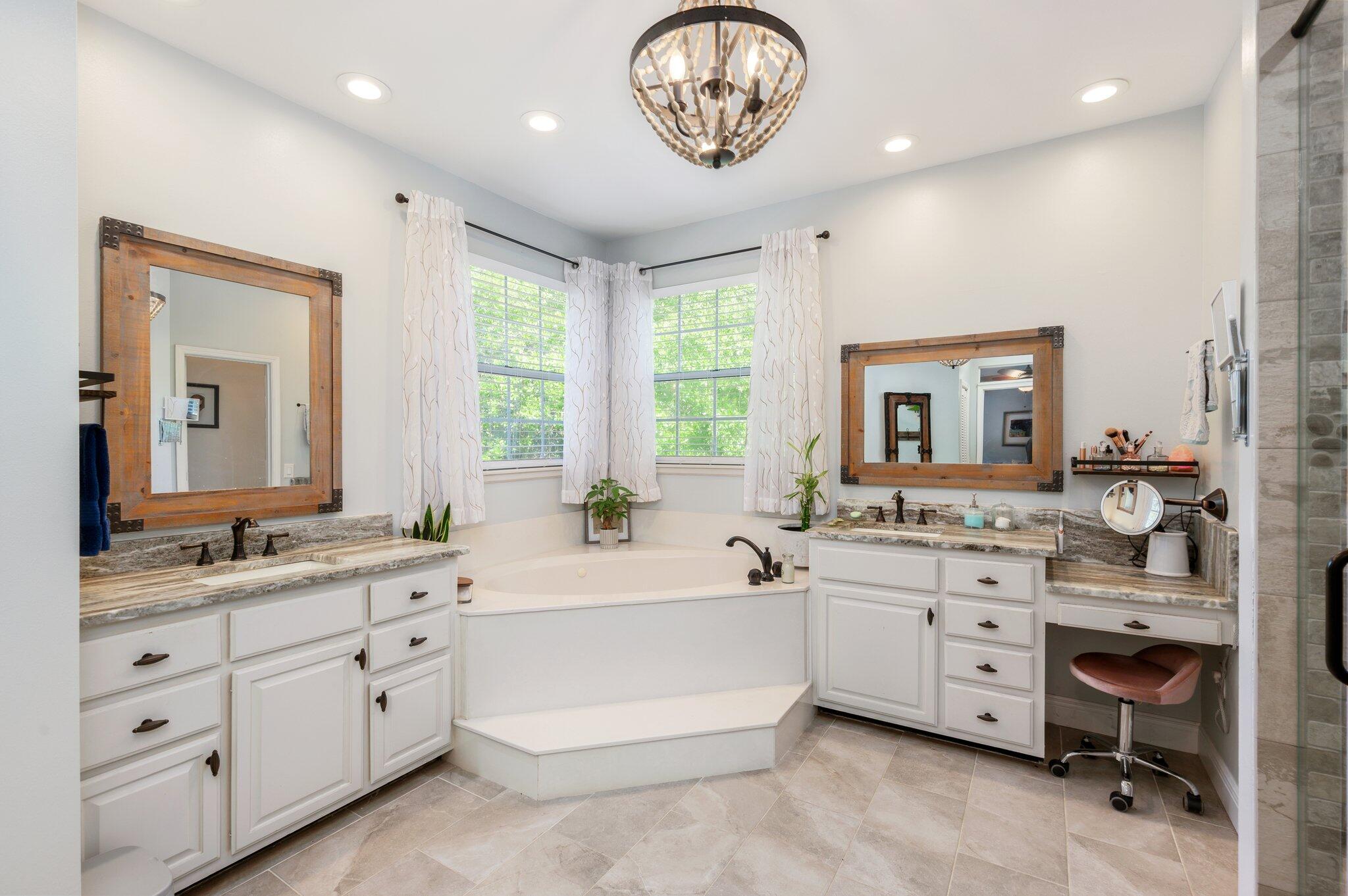 ROCKY BAYOU ESTATES 10B - Residential