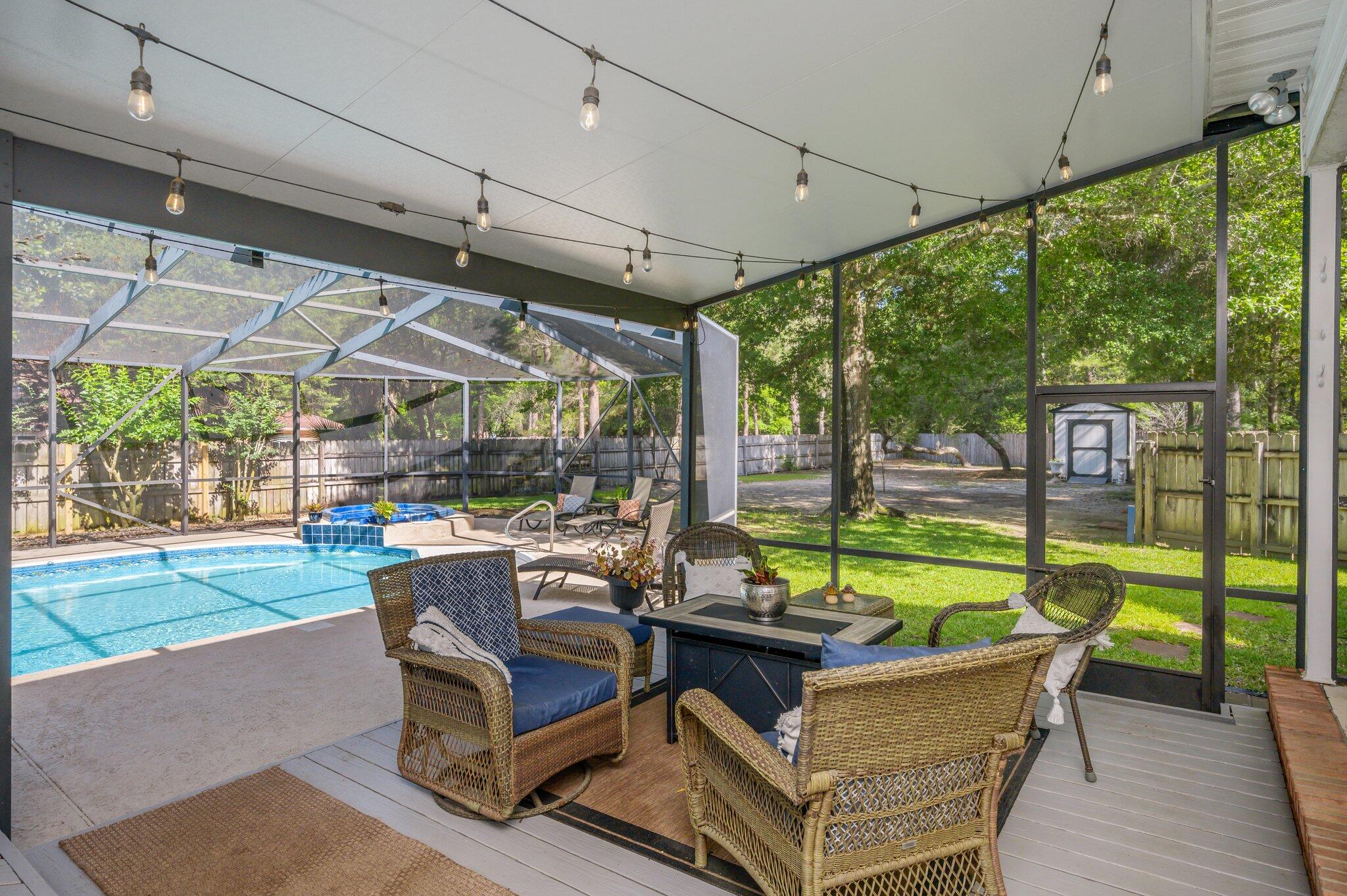 ROCKY BAYOU ESTATES 10B - Residential